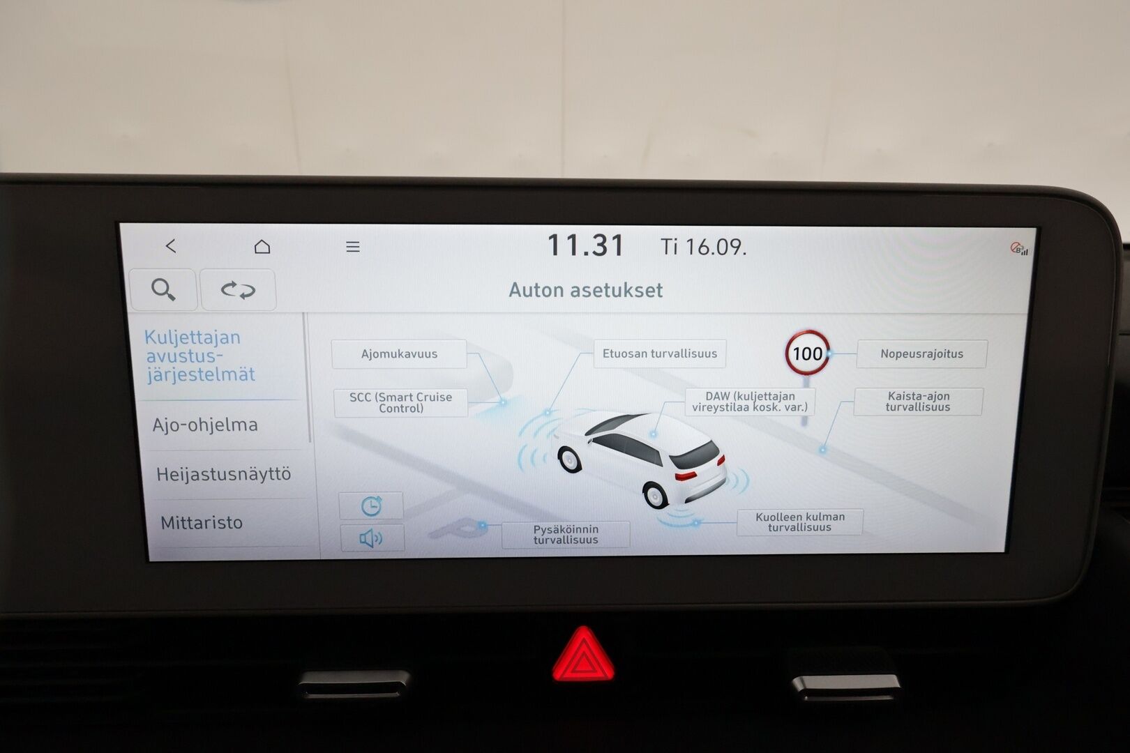 HYUNDAI IONIQ 5 2022 77 kWh 229 hv **ACC / HUD / ILP /  Lasikatto / Bose / 360° / Muistipenkki / Ilmastoidut nahat / Navi / LED** - Akku kuntotarkastettu SoH 96,5% / Merkkihuollettu