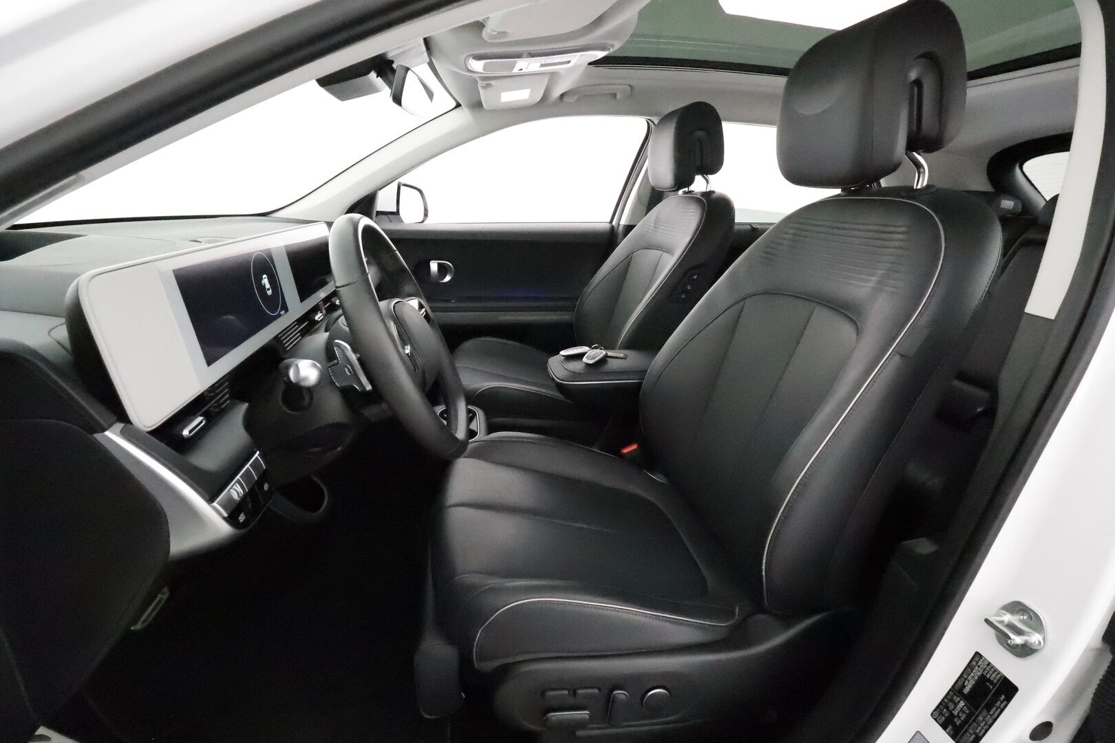 HYUNDAI IONIQ 5 2022 77 kWh 229 hv **ACC / HUD / ILP /  Lasikatto / Bose / 360° / Muistipenkki / Ilmastoidut nahat / Navi / LED** - Akku kuntotarkastettu SoH 96,5% / Merkkihuollettu