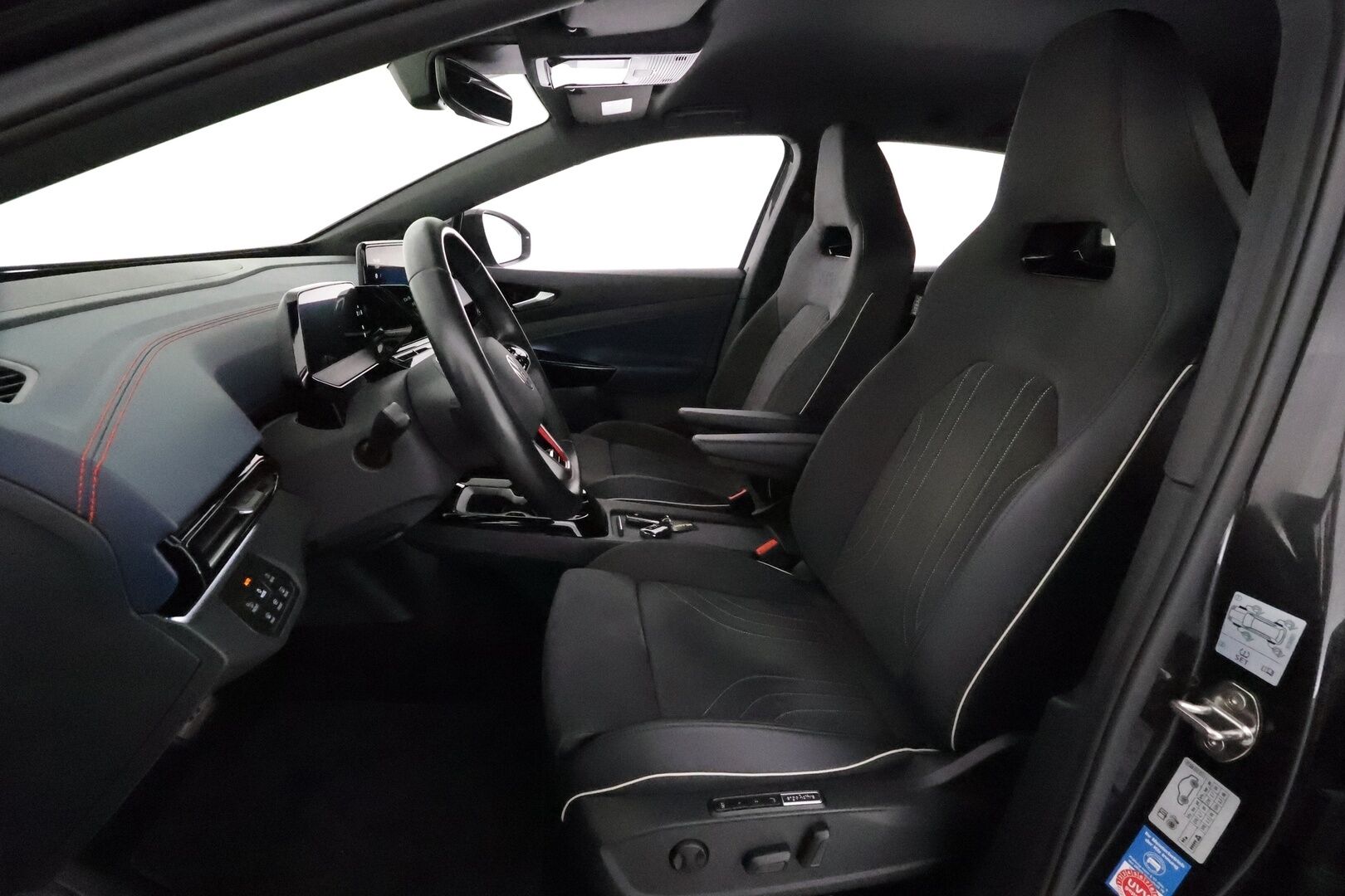 VOLKSWAGEN ID.4 2022 GTX Dual Motor AWD, akku 77 kWh * Lämpöpumppu / Adapt.Vakkari / Matrix LED / Sporttipenkit Muistilla / Navi / Peruutuskamera - 3,99 % KORKOTARJOUS TÄHÄN AUTOON 28.9. ASTI! - Merkkihuollettu! / Akku kuntotarkastettu / Huippuvarusteet!