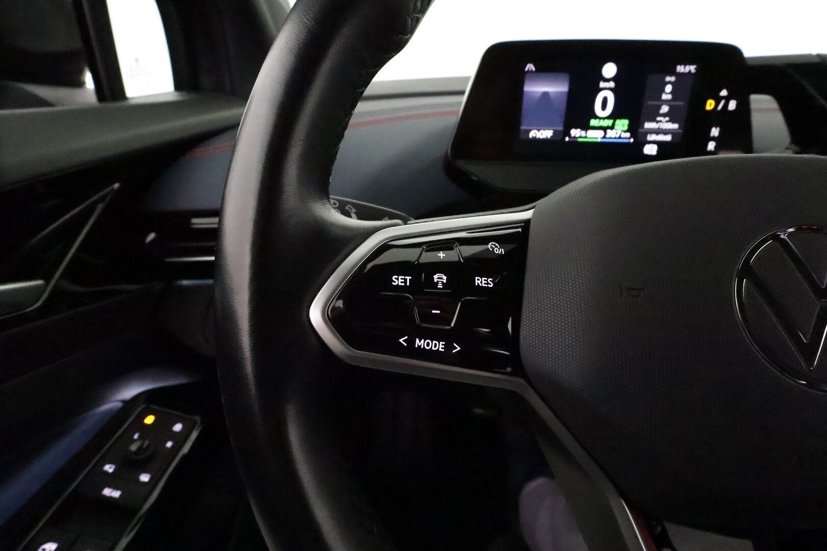 VOLKSWAGEN ID.4 2022 GTX Dual Motor AWD, akku 77 kWh * Lämpöpumppu / Adapt.Vakkari / Matrix LED / Sporttipenkit Muistilla / Navi / Peruutuskamera - 3,99 % KORKOTARJOUS TÄHÄN AUTOON 28.9. ASTI! - Merkkihuollettu! / Akku kuntotarkastettu / Huippuvarusteet!