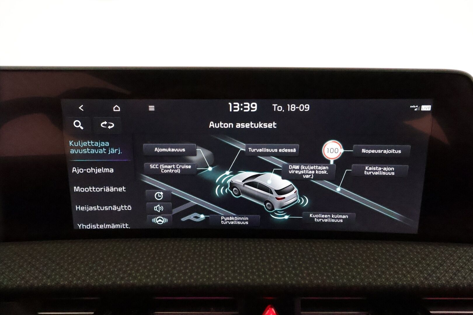 KIA EV6 2023 77,4kWh RWD **ACC / HUD / Meridian / 360° / ILP / Muistipenkki / Ilmastoidut nahat / Navi / LED** - ALV / Merkkihuollettu / Akku kuntotarkastettu / Huippu varusteet!
