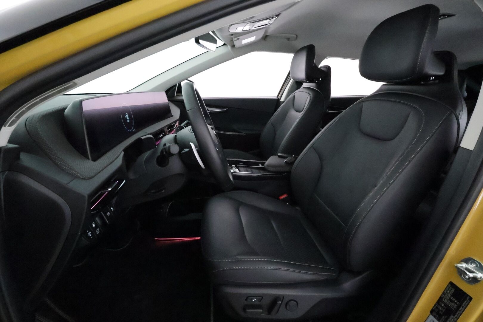 KIA EV6 2023 77,4kWh RWD **ACC / HUD / Meridian / 360° / ILP / Muistipenkki / Ilmastoidut nahat / Navi / LED** - ALV / Merkkihuollettu / Akku kuntotarkastettu / Huippu varusteet! - Osta nyt, maksa vasta ensi vuonna