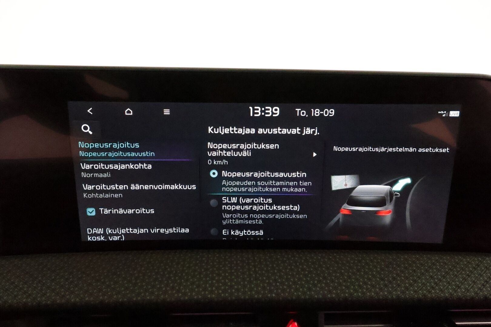 KIA EV6 2023 77,4kWh RWD **ACC / HUD / Meridian / 360° / ILP / Muistipenkki / Ilmastoidut nahat / Navi / LED** - ALV / Merkkihuollettu / Akku kuntotarkastettu / Huippu varusteet!