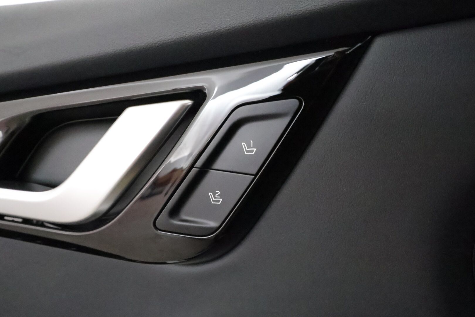 KIA EV6 2023 77,4kWh RWD **ACC / HUD / Meridian / 360° / ILP / Muistipenkki / Ilmastoidut nahat / Navi / LED** - ALV / Merkkihuollettu / Akku kuntotarkastettu / Huippu varusteet!