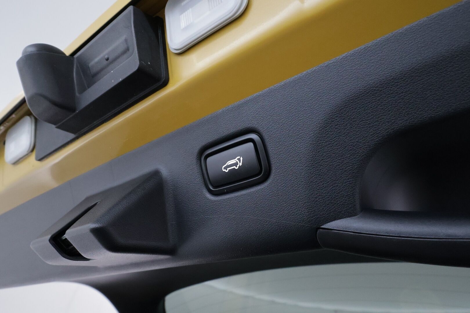 KIA EV6 2023 77,4kWh RWD **ACC / HUD / Meridian / 360° / ILP / Muistipenkki / Ilmastoidut nahat / Navi / LED** - ALV / Merkkihuollettu / Akku kuntotarkastettu / Huippu varusteet!