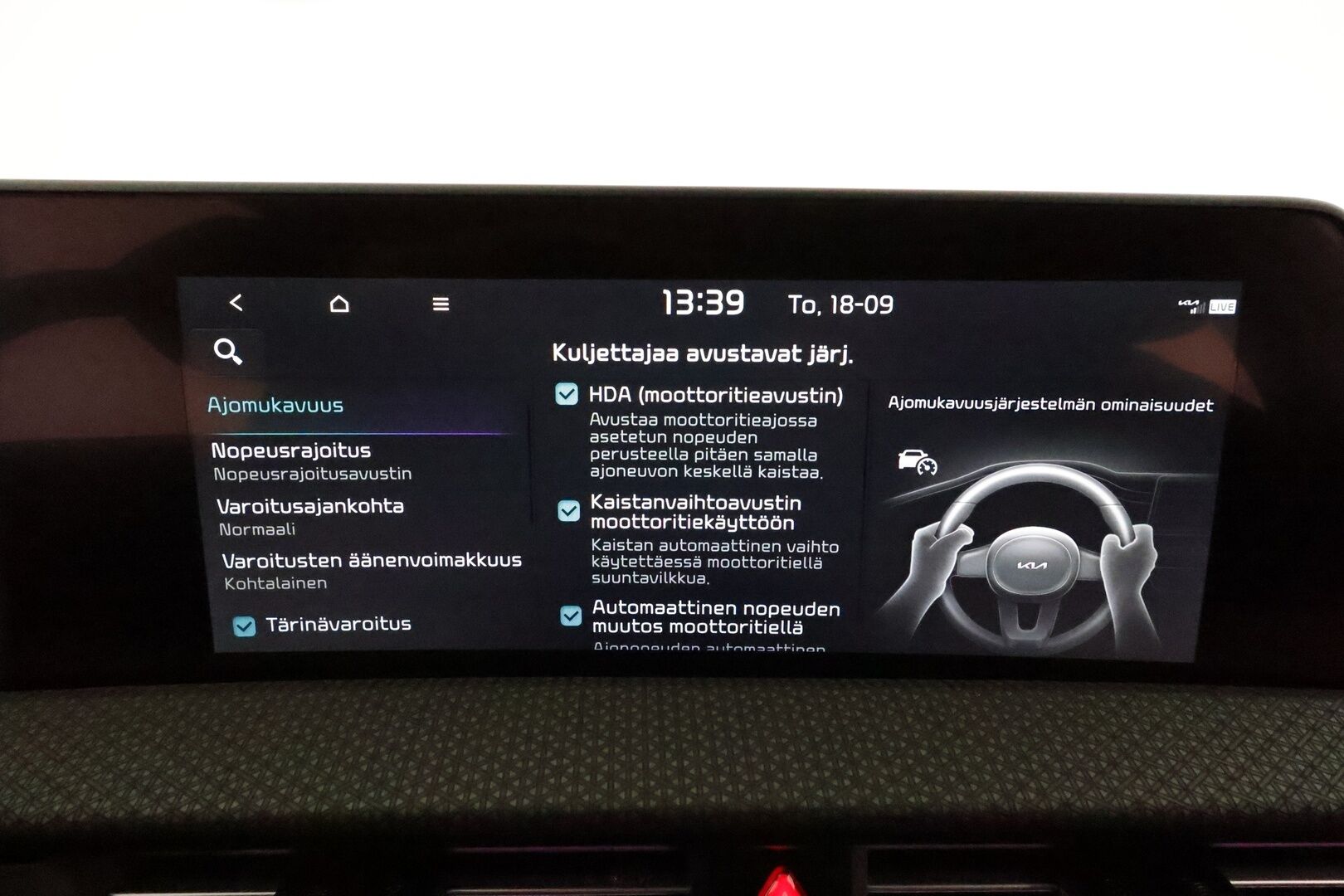 KIA EV6 2023 77,4kWh RWD **ACC / HUD / Meridian / 360° / ILP / Muistipenkki / Ilmastoidut nahat / Navi / LED** - ALV / Merkkihuollettu / Akku kuntotarkastettu / Huippu varusteet! - Osta nyt, maksa vasta ensi vuonna