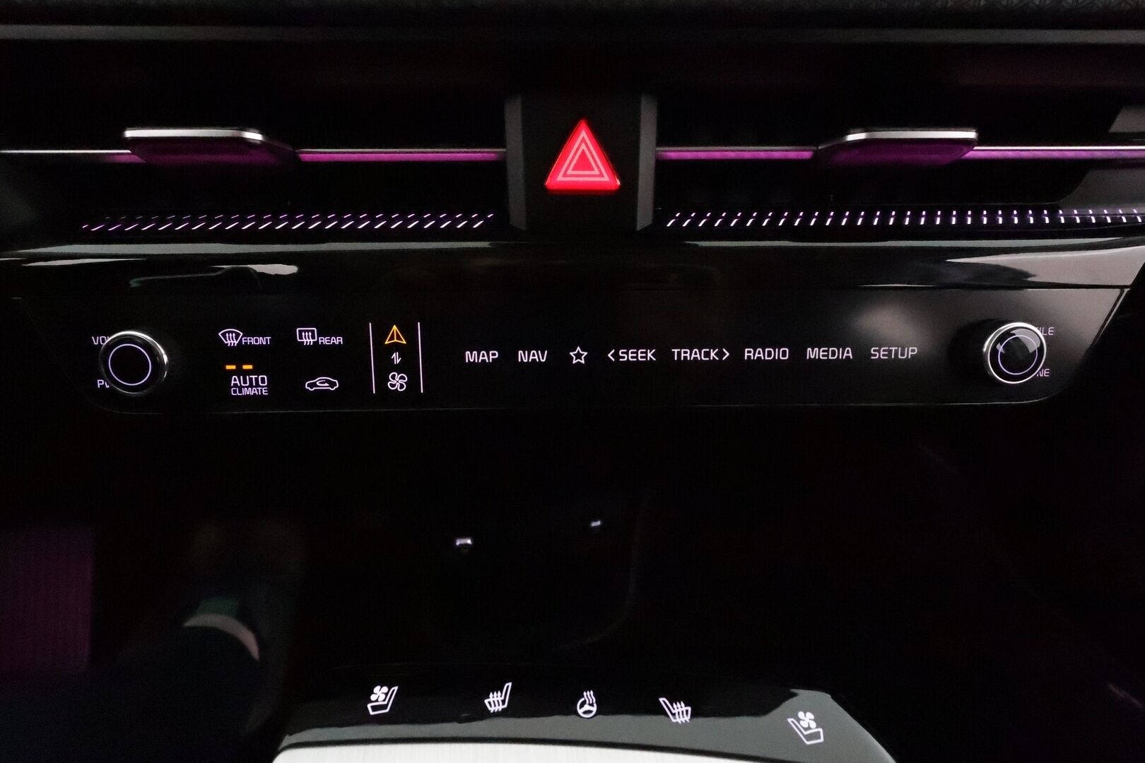 KIA EV6 2023 77,4kWh RWD **ACC / HUD / Meridian / 360° / ILP / Muistipenkki / Ilmastoidut nahat / Navi / LED** - ALV / Merkkihuollettu / Akku kuntotarkastettu / Huippu varusteet! - Osta nyt, maksa vasta ensi vuonna