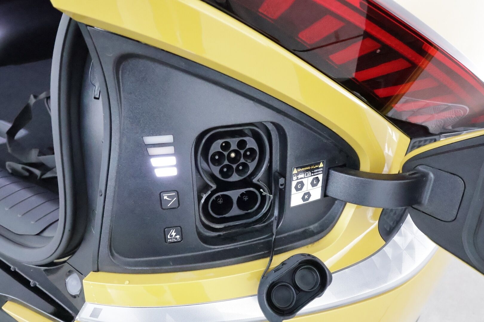 KIA EV6 2023 77,4kWh RWD **ACC / HUD / Meridian / 360° / ILP / Muistipenkki / Ilmastoidut nahat / Navi / LED** - ALV / Merkkihuollettu / Akku kuntotarkastettu / Huippu varusteet! - Osta nyt, maksa vasta ensi vuonna