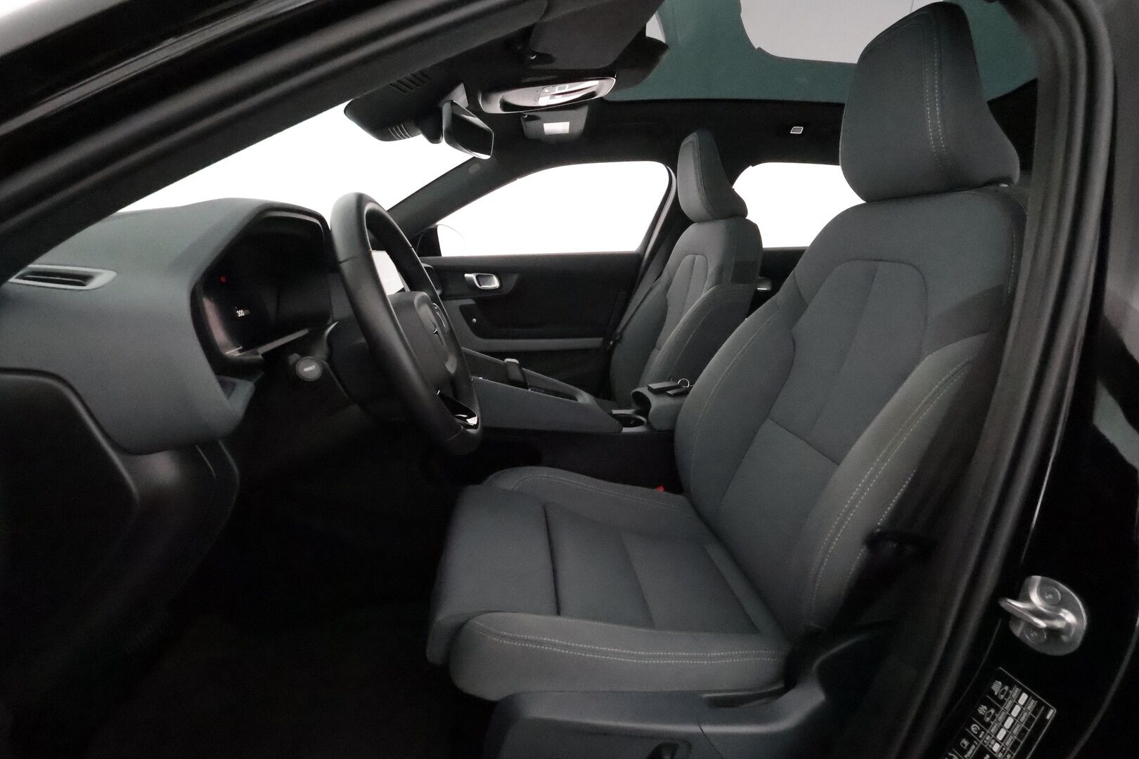 POLESTAR 2 2022 Long Range Dual Motor, 300kW, 78kWh *ACC / 360° / H&K / Muistipenkki / Lasikatto / LED / Navi / ILP* - Akku kuntotarkastettu / Kahdet renkaat aluvanteilla / Merkkihuollettu - Osta nyt, maksa vasta ensi vuonna