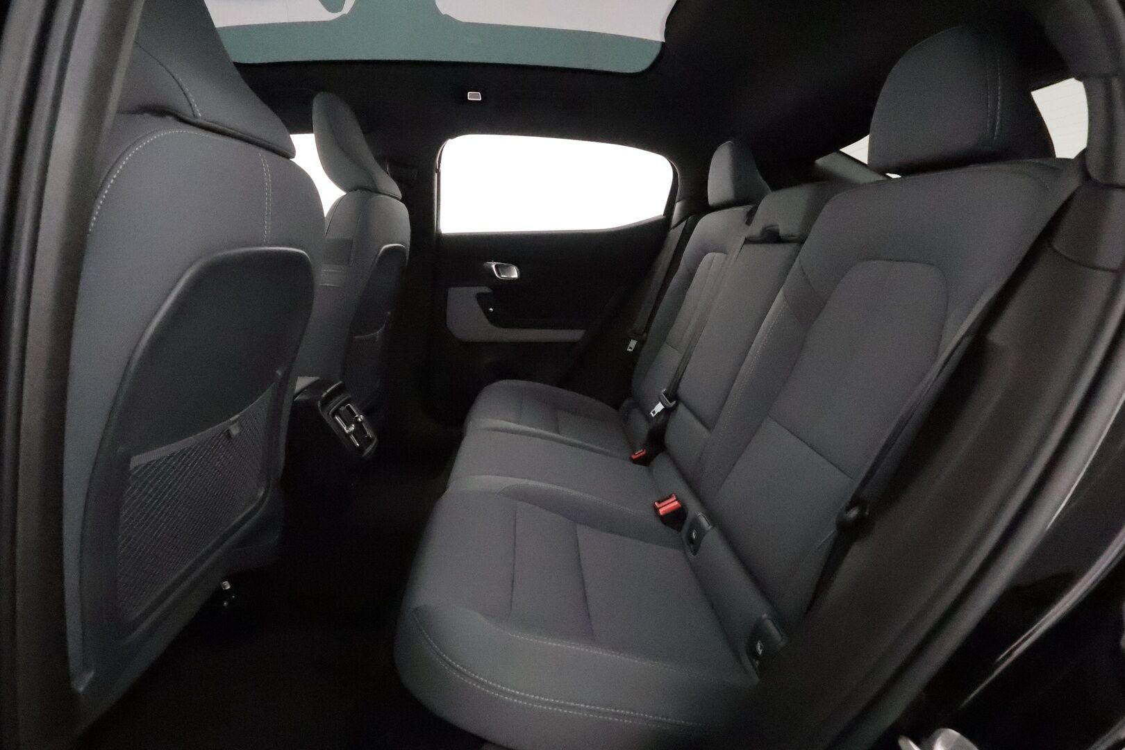 POLESTAR 2 2022 Long Range Dual Motor, 300kW, 78kWh *ACC / 360° / H&K / Muistipenkki / Lasikatto / LED / Navi / ILP* - Akku kuntotarkastettu / Kahdet renkaat aluvanteilla / Merkkihuollettu - Osta nyt, maksa vasta ensi vuonna