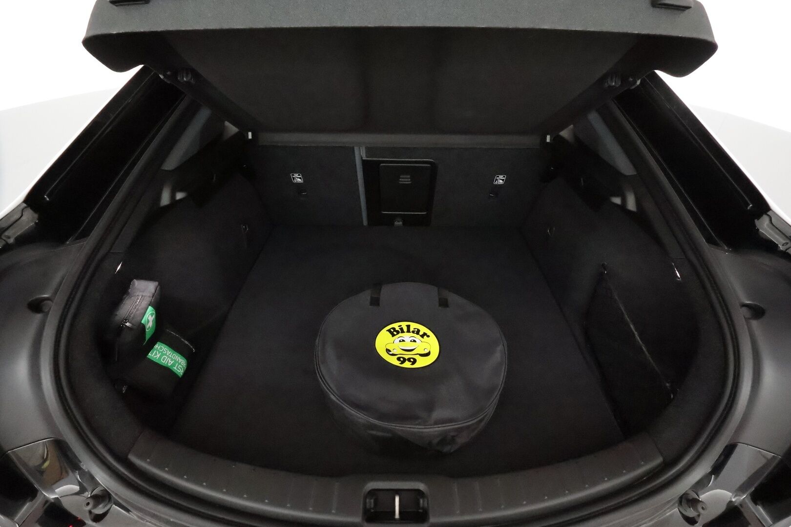 POLESTAR 2 2022 Long Range Dual Motor, 300kW, 78kWh *ACC / 360° / H&K / Muistipenkki / Lasikatto / LED / Navi / ILP* - Akku kuntotarkastettu / Kahdet renkaat aluvanteilla / Merkkihuollettu - Osta nyt, maksa vasta ensi vuonna