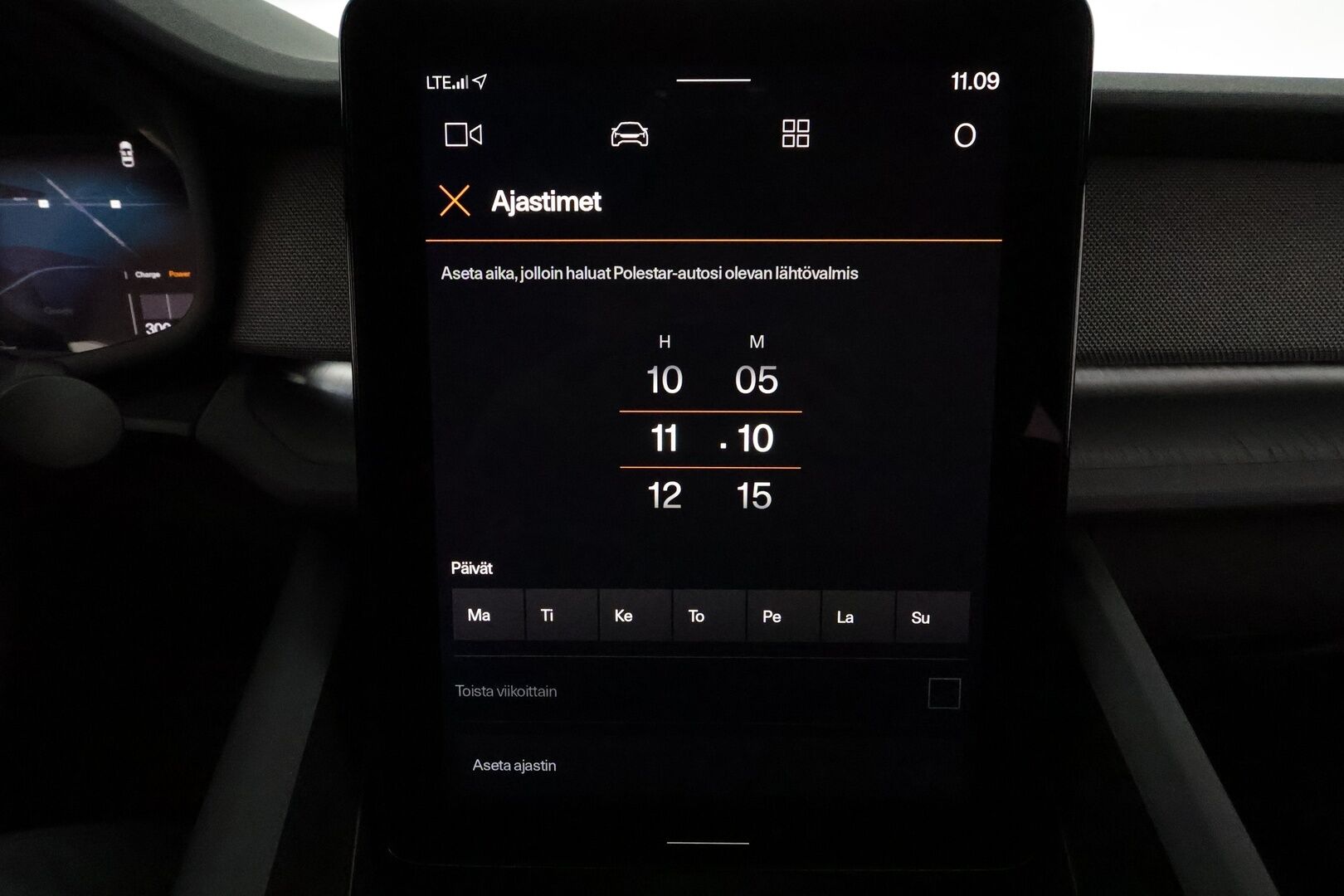 POLESTAR 2 2022 Long Range Dual Motor, 300kW, 78kWh *ACC / 360° / H&K / Muistipenkki / Lasikatto / LED / Navi / ILP* - Kahdet renkaat aluvanteilla / Merkkihuollettu
