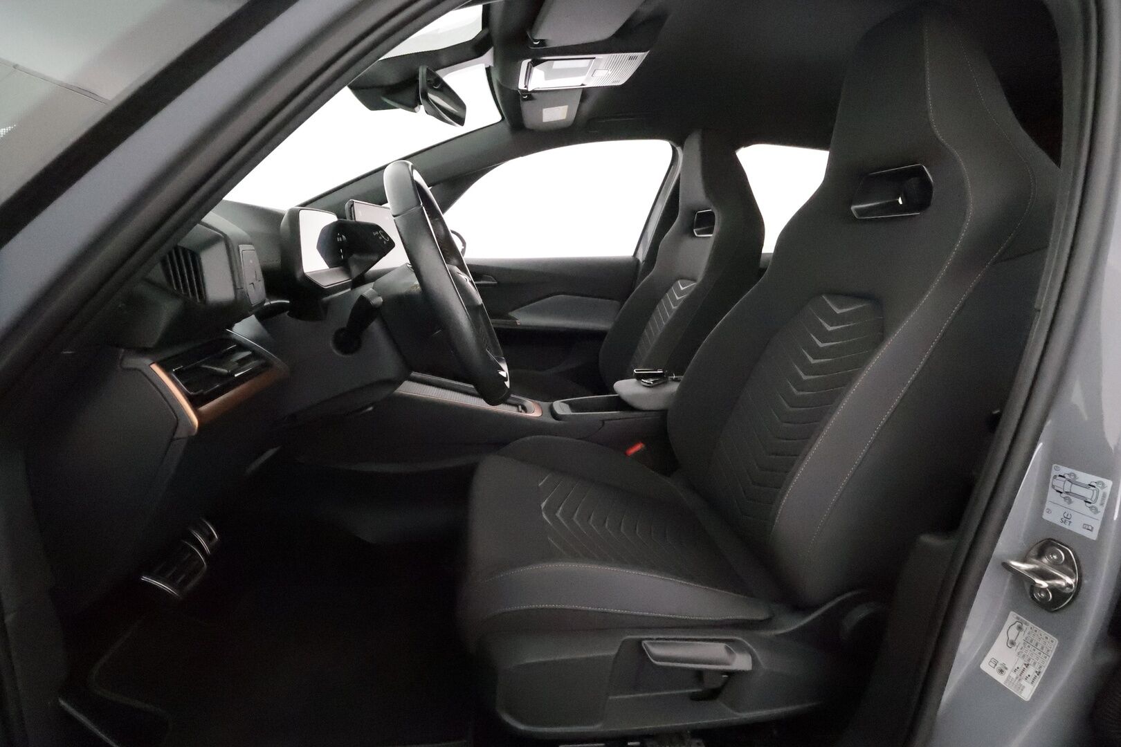 CUPRA BORN 2022 150 kW 58 kWh *Lämpöpumppu / Adapt.vakkari / P.kamera / LED / Keyless / Sporttipenkit / Apple&Android*
