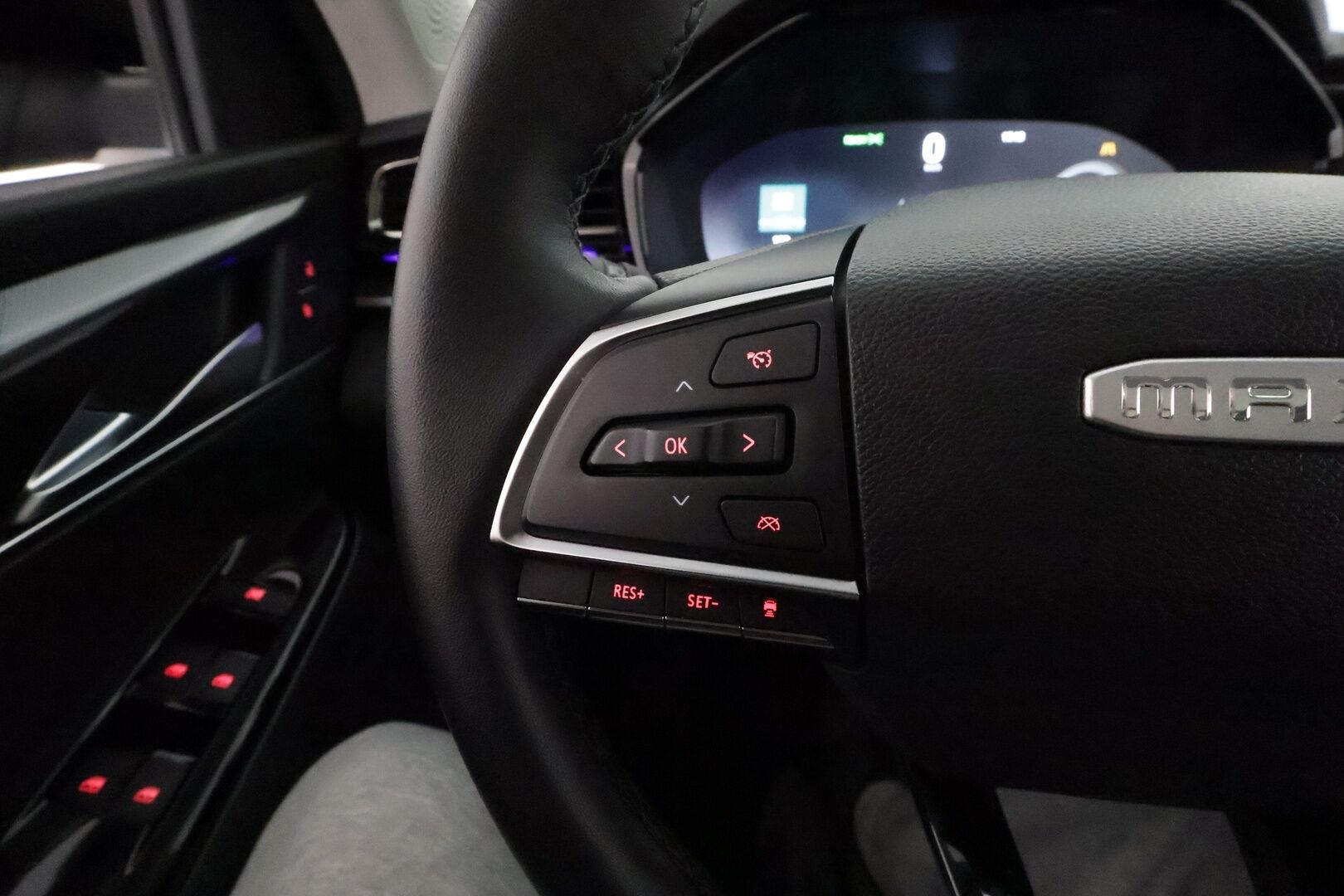 MAXUS EUNIQ 6 2022 70kwh Exclusive *Panorama / Adapt.vakkari / Nahkasisusta / 360 Kamera / Keyless* - Osta nyt, maksa vasta ensi vuonna