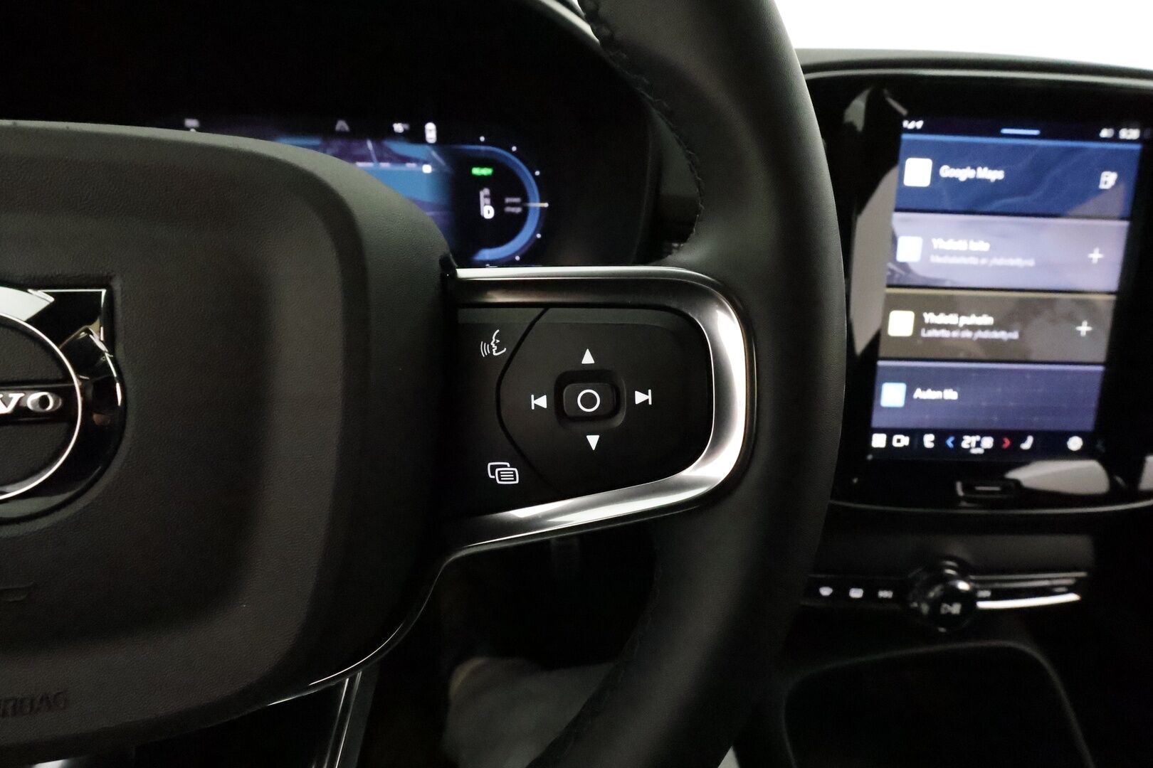 Volvo XC40 2022 P8 AWD Recharge Twin Plus *Styling Kit / ACC / Full LED / P.kamera / Navi / Facelift / Muistipenkki / BLIS / ILP* - Merkkihuollettu / Akku kuntotarkastettu