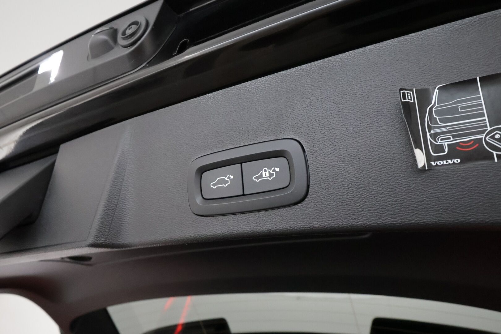 Volvo XC40 2022 P8 AWD Recharge Twin Plus *Styling Kit / ACC / Full LED / P.kamera / Navi / Facelift / Muistipenkki / BLIS / ILP* - Merkkihuollettu / Akku kuntotarkastettu