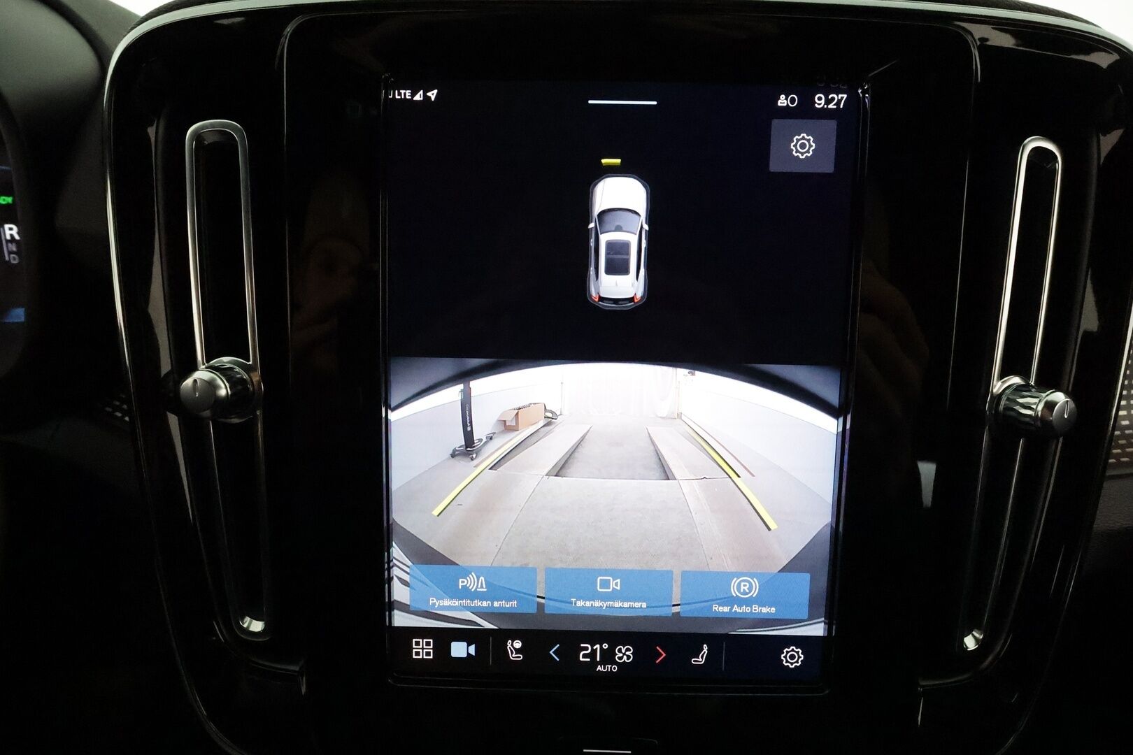 Volvo XC40 2022 P8 AWD Recharge Twin Plus *Styling Kit / ACC / Full LED / P.kamera / Navi / Facelift / Muistipenkki / BLIS / ILP* - Merkkihuollettu / Akku kuntotarkastettu