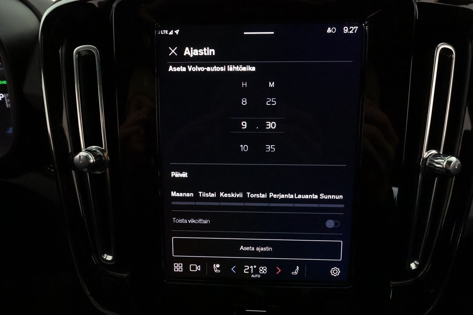 Volvo XC40 2022 P8 AWD Recharge Twin Plus *Styling Kit / ACC / Full LED / P.kamera / Navi / Facelift / Muistipenkki / BLIS / ILP* - Merkkihuollettu / Akku kuntotarkastettu