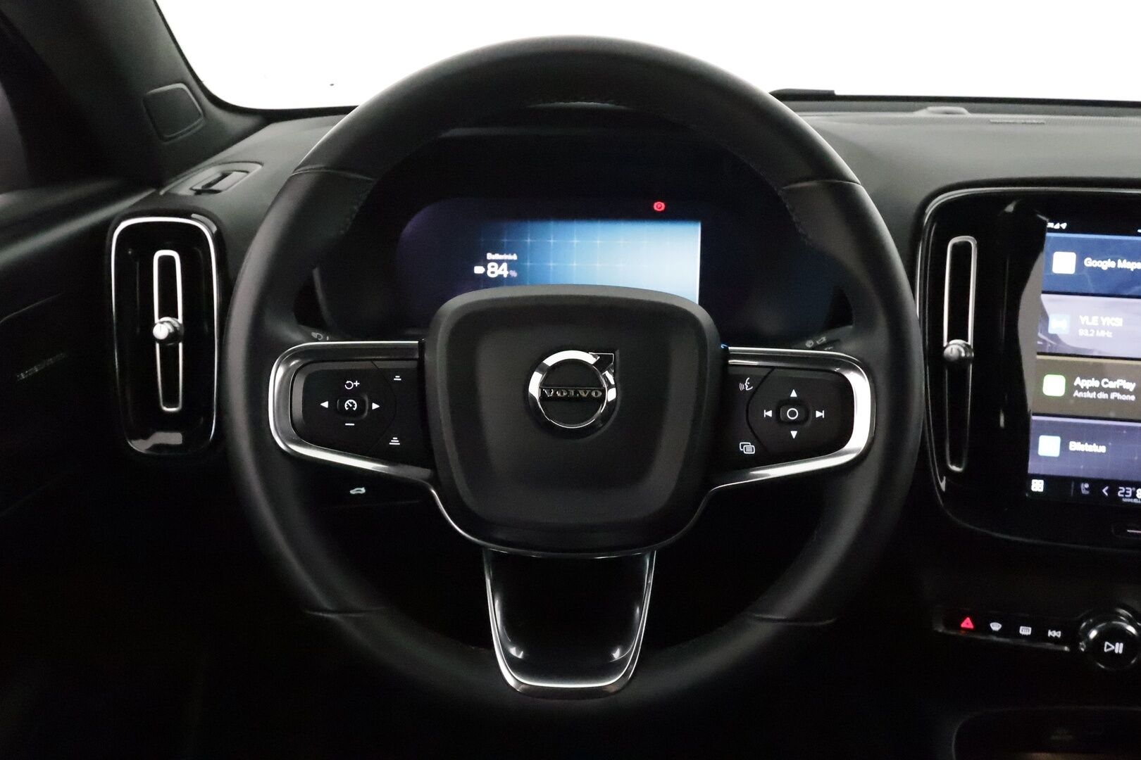 Volvo C40 2023 Recharge Twin motor Ultimate *Koukku / ACC / H&K / ILP / 360° / Muistipenkki / Lasikatto / Navi / Sporttipenkit* - Merkkihuollettu