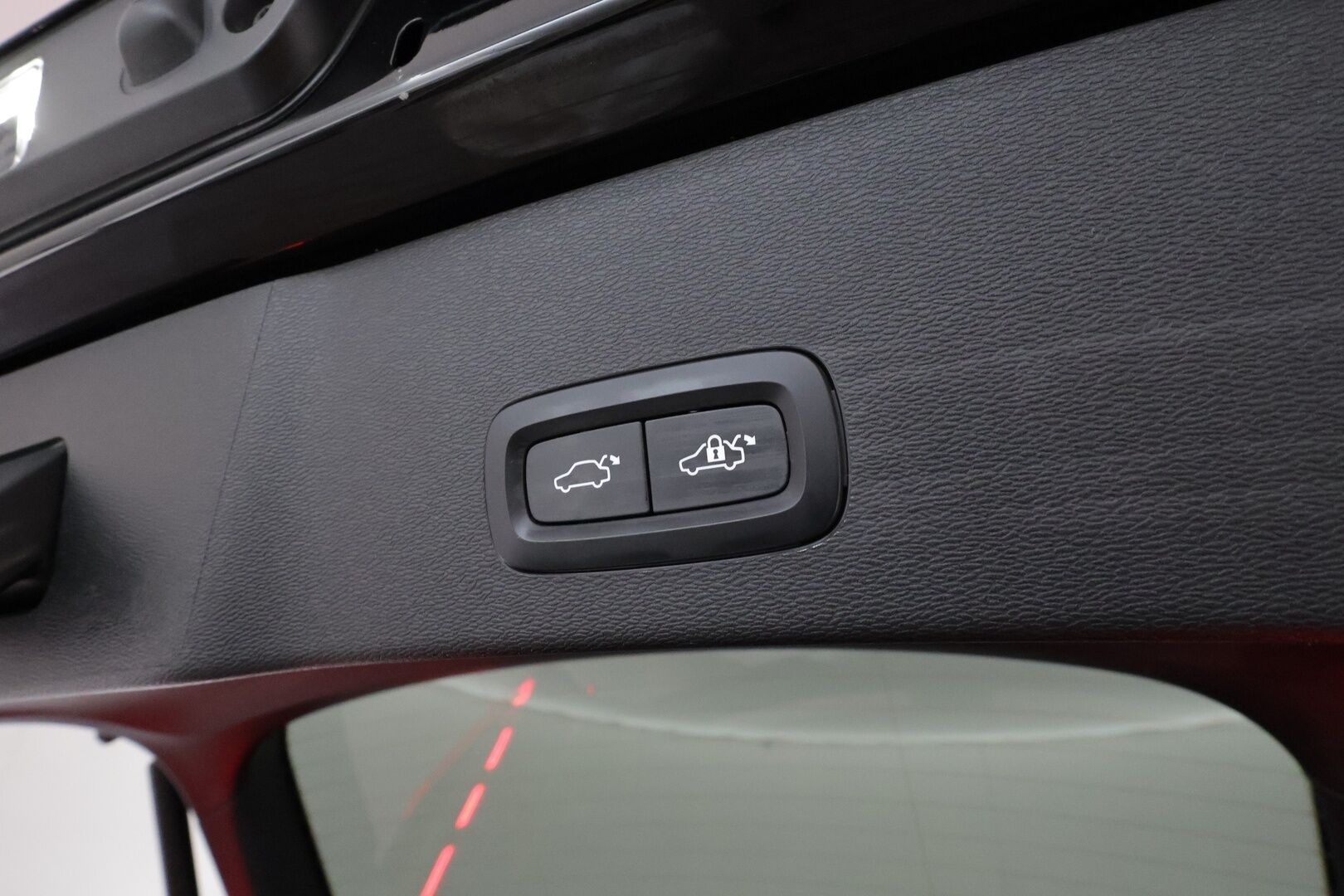 Volvo C40 2023 Recharge Twin motor Ultimate *Koukku / ACC / H&K / ILP / 360° / Muistipenkki / Lasikatto / Navi / Sporttipenkit* - Merkkihuollettu