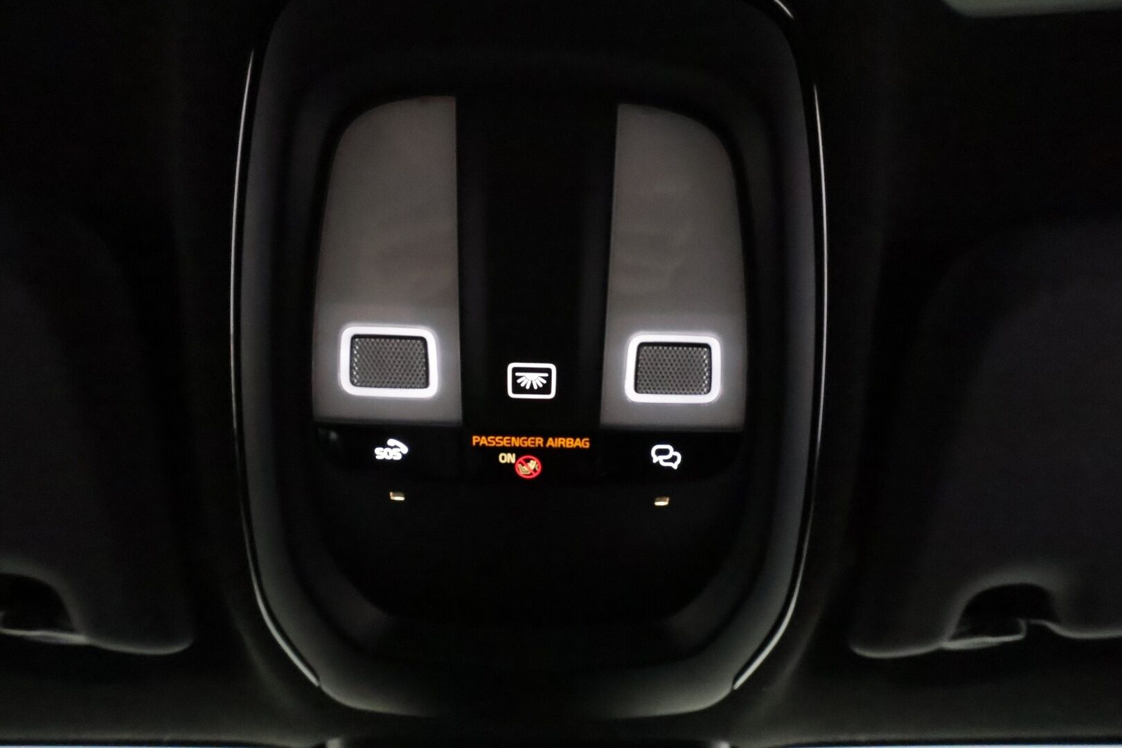 Volvo C40 2023 Recharge Twin motor Ultimate *Koukku / ACC / H&K / ILP / 360° / Muistipenkki / Lasikatto / Navi / Sporttipenkit* - Merkkihuollettu