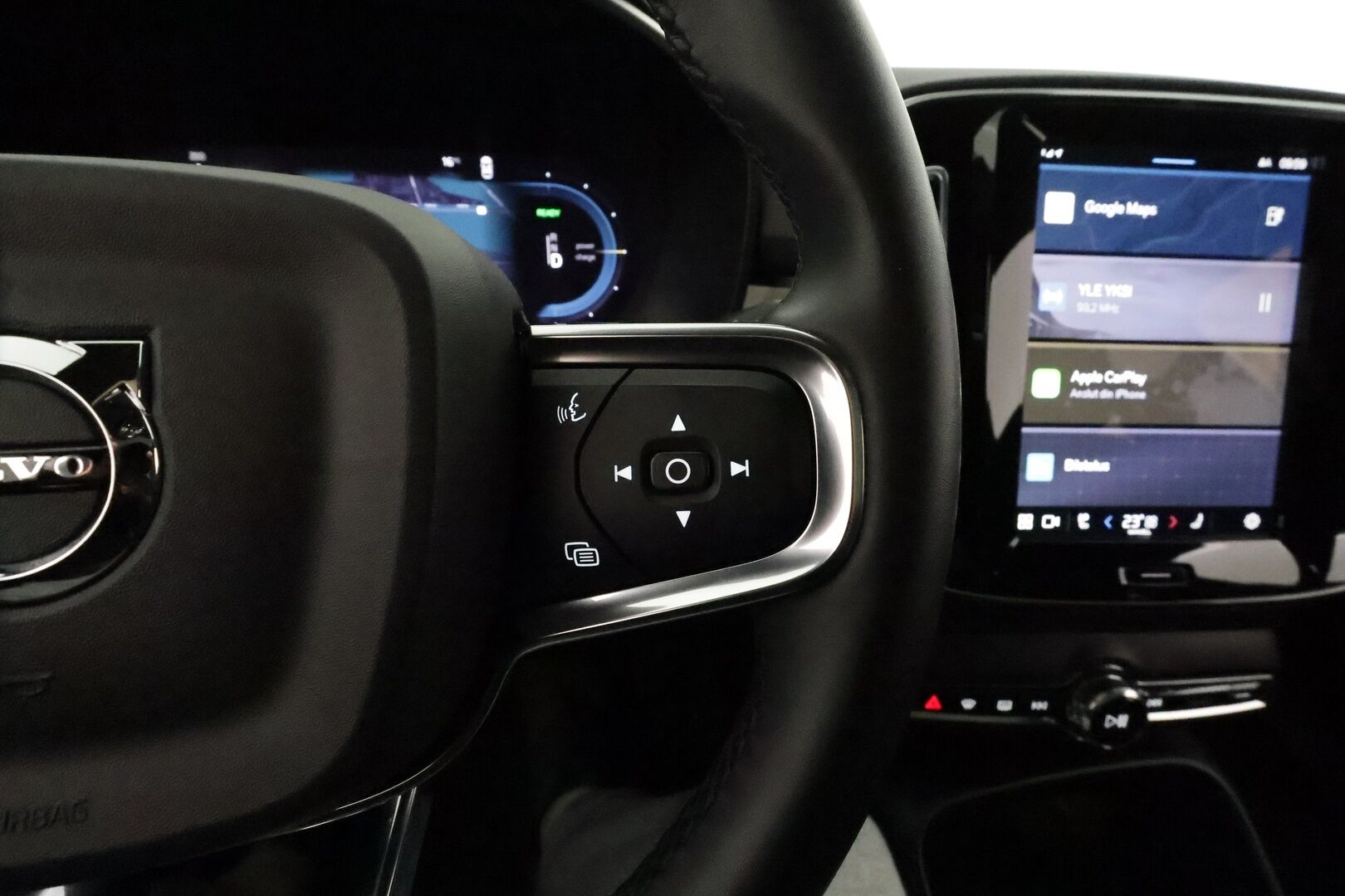 Volvo C40 2023 Recharge Twin motor Ultimate *Koukku / ACC / H&K / ILP / 360° / Muistipenkki / Lasikatto / Navi / Sporttipenkit* - Merkkihuollettu - Osta nyt, maksa vasta ensi vuonna