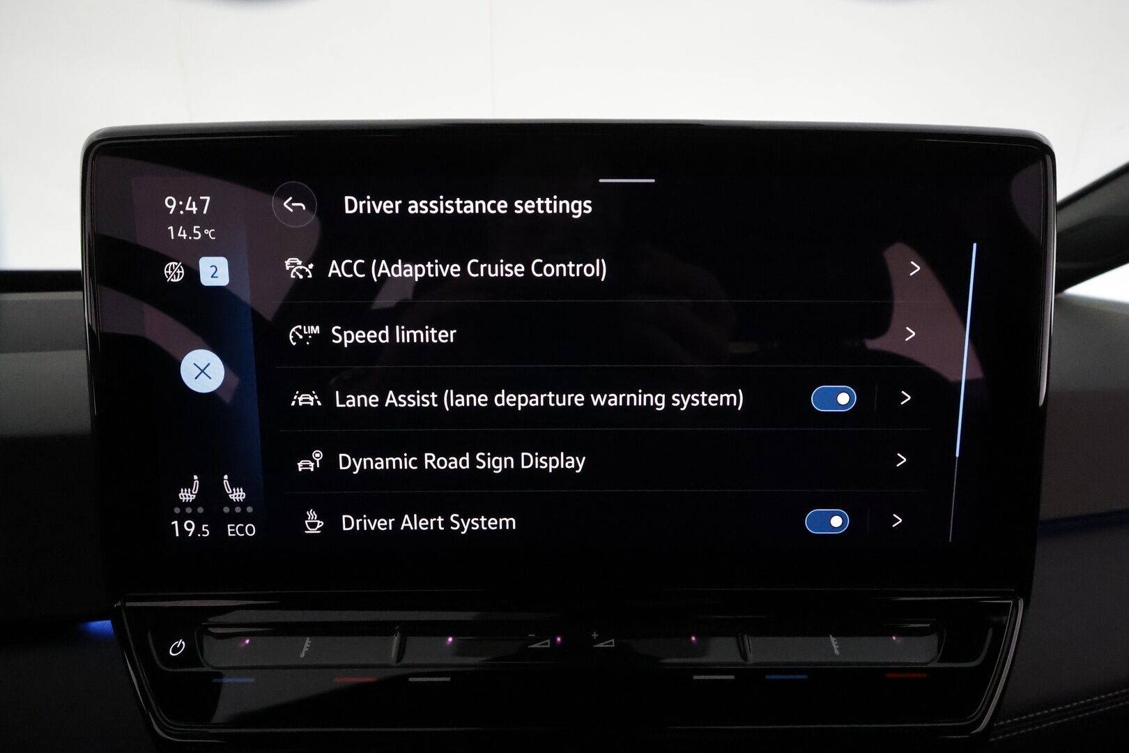 VOLKSWAGEN ID.3 2023 Pro Business 150 kW, akku 58 kWh *ACC / ILP / IQ.Light / Kamera / Navi* - SoH 96,9% / Facelift / ALV / Seuraava huolto 189pv