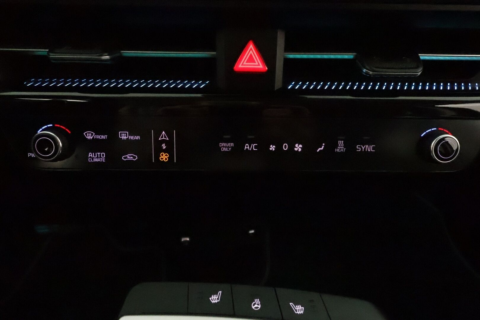 KIA EV6 2022 77,4kWh AWD *ACC / P.kamera / HUD / Meridian / LED / Navi / Widescreen* - Akku kuntotarkastettu / Kahdet renkaat aluvanteilla