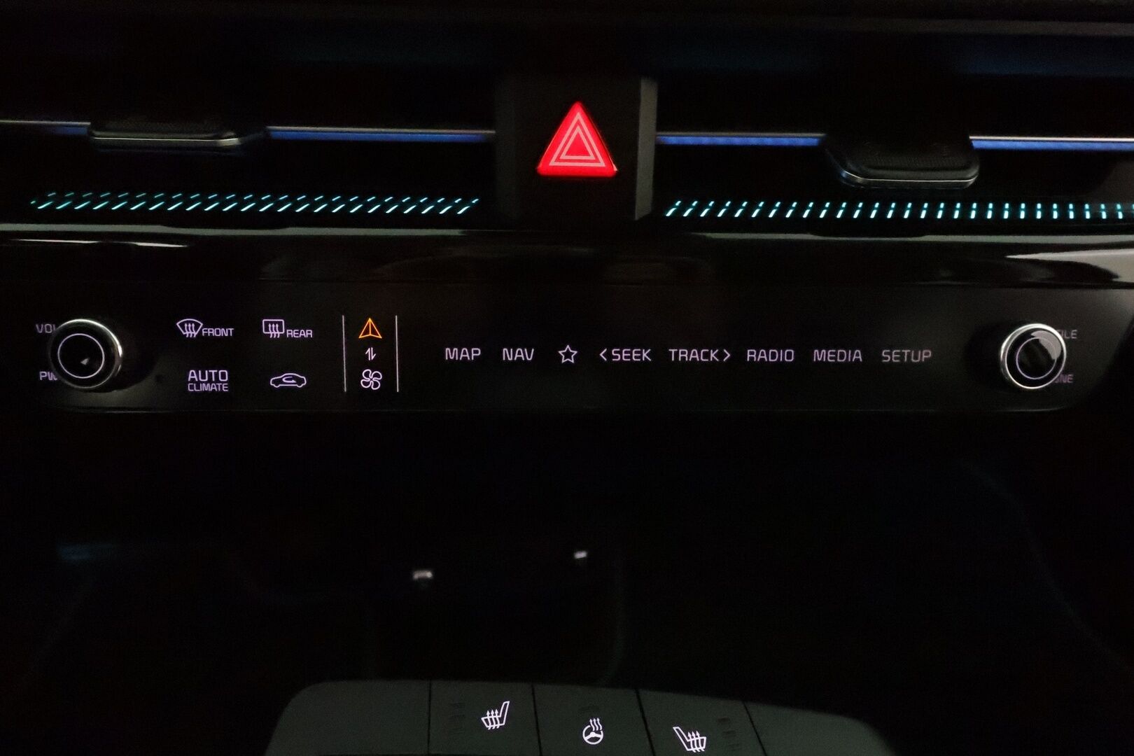 KIA EV6 2022 77,4kWh AWD *ACC / P.kamera / HUD / Meridian / LED / Navi / Widescreen* - Akku kuntotarkastettu / Kahdet renkaat aluvanteilla