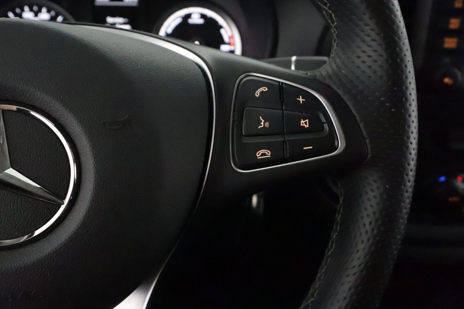 MERCEDES-BENZ VITO 2024 129 Tourer Pro Extralang 5+1 invapaikka *P.Kamera / Vakkari / Kaistavahti / Navi / Apple&Android / Katveavustin* - *ALV-vähennyskelpoinen / Kahdet hyvät renkaat omilla vanteilla!* - HULLU BLACKWEEK KORKOTARJOUS 2,49%