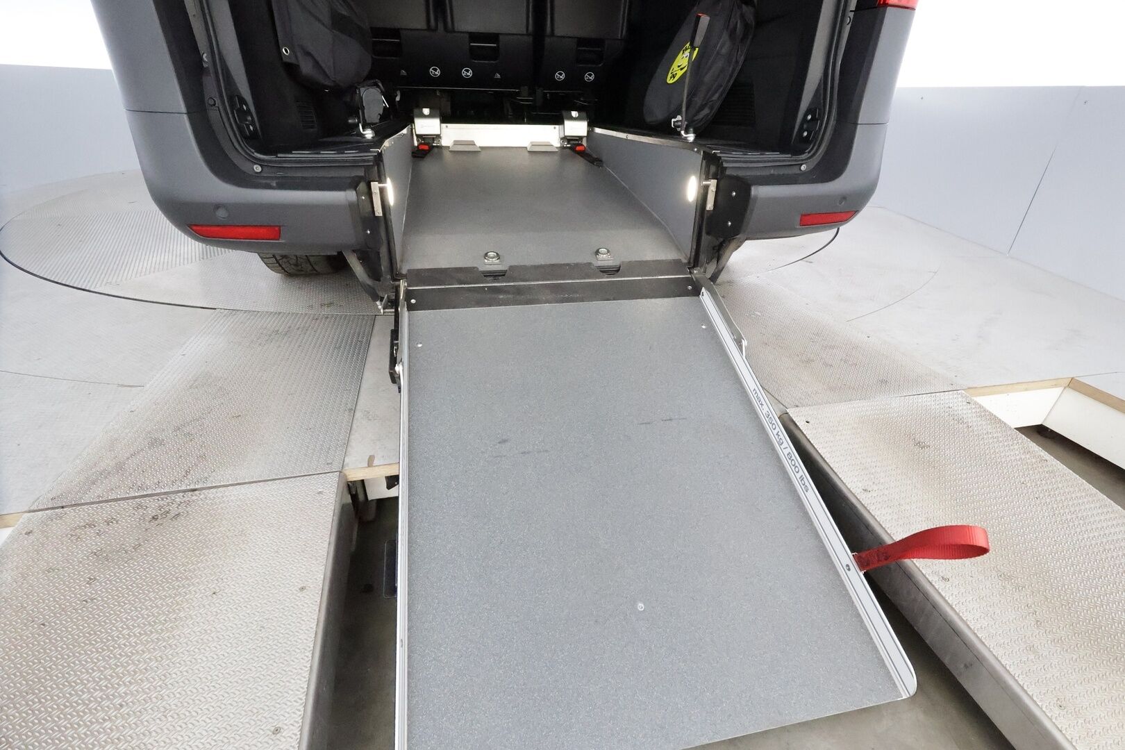 MERCEDES-BENZ VITO 2024 129 Tourer Pro Extralang 5+1 invapaikka *P.Kamera / Vakkari / Kaistavahti / Navi / Apple&Android / Katveavustin* - *ALV-vähennyskelpoinen / Kahdet hyvät renkaat omilla vanteilla!* - HULLU BLACKWEEK KORKOTARJOUS 2,49%