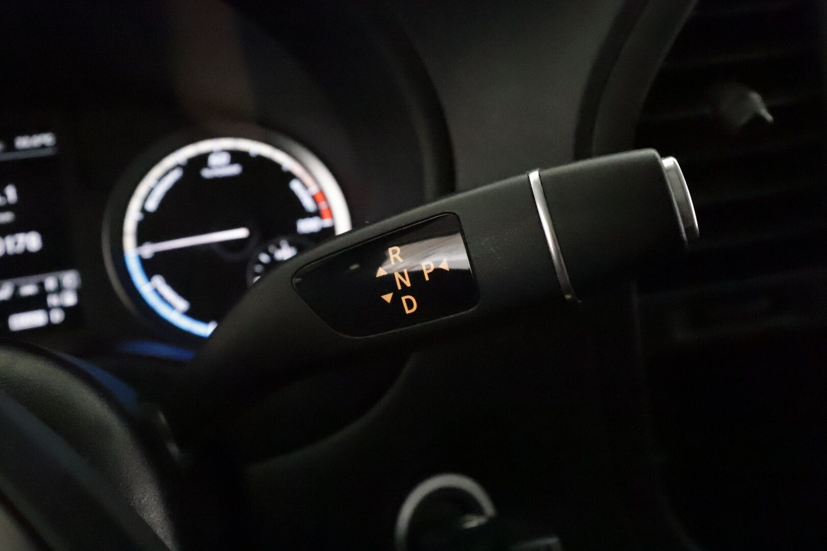 MERCEDES-BENZ Vito 2024 129 Tourer Pro Extralang 5+1 Invapaikka * Peruutuskamera / Navi / Apple&Android / Kaistavahti / ALV / BLIS - ALV-Vähennyskelpoinen / Invapaikka / Harvoin tarjolla!