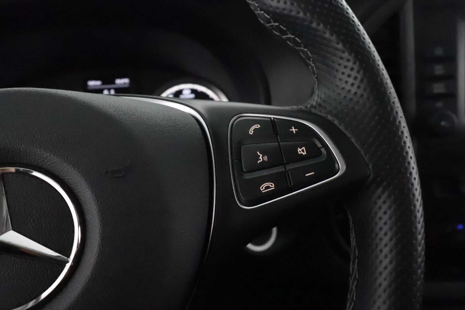 MERCEDES-BENZ Vito 2024 129 Tourer Pro Extralang 5+1 Invapaikka * Peruutuskamera / Navi / Apple&Android / Kaistavahti / ALV / BLIS - ALV-Vähennyskelpoinen / Invapaikka / Harvoin tarjolla!