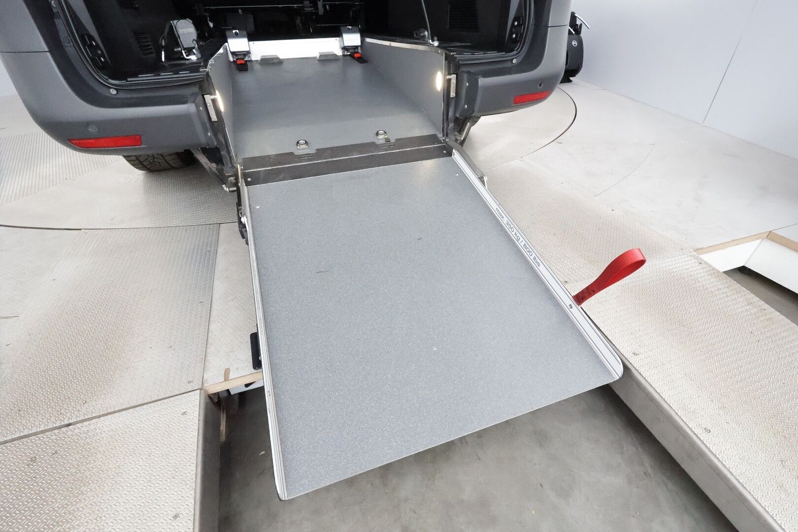 MERCEDES-BENZ Vito 2024 129 Tourer Pro Extralang 5+1 Invapaikka * Peruutuskamera / Navi / Apple&Android / Kaistavahti / ALV / BLIS - ALV-Vähennyskelpoinen / Invapaikka / Harvoin tarjolla! - HULLU BLACKWEEK KORKOTARJOUS 2,49%