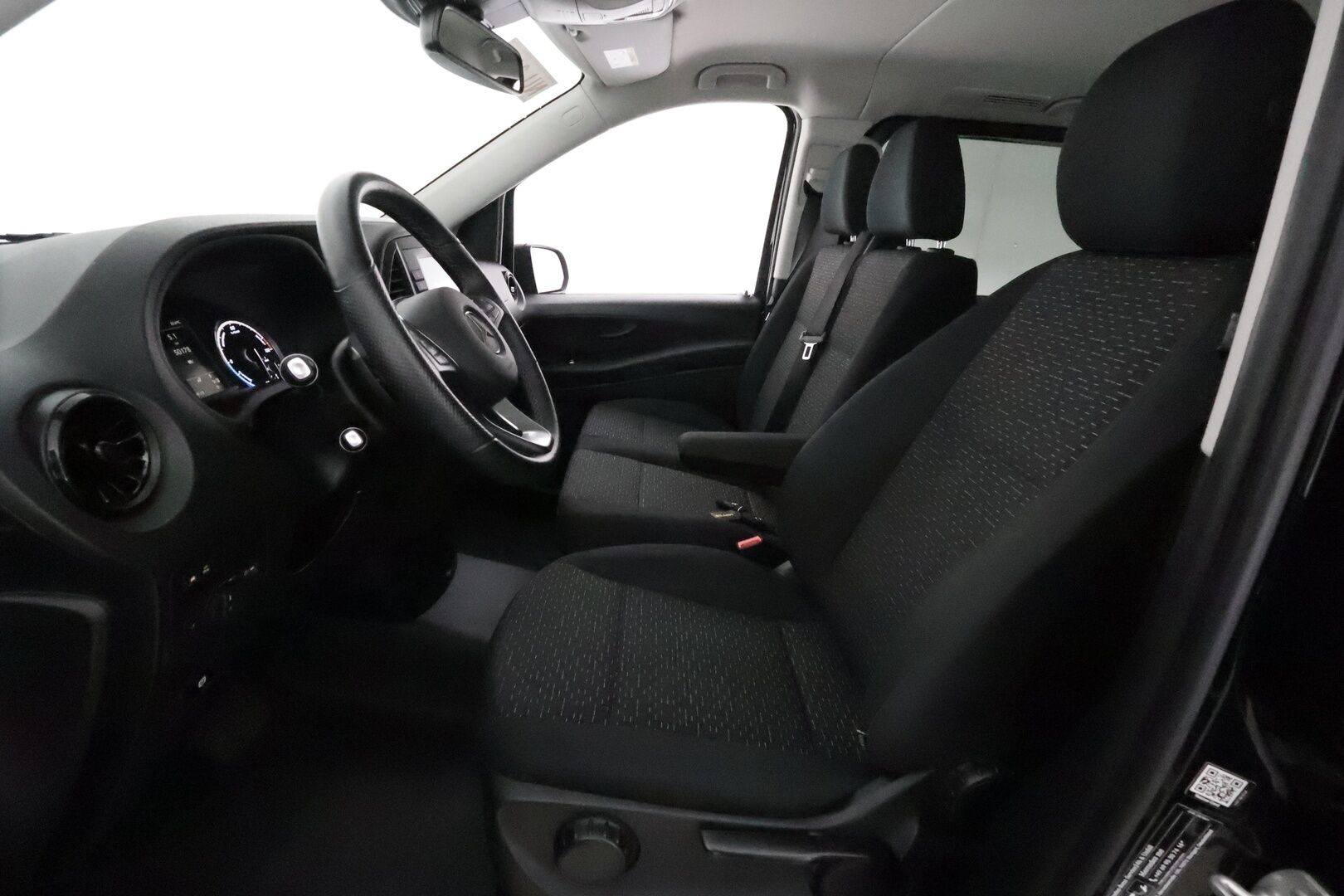 MERCEDES-BENZ Vito 2024 129 Tourer Pro Extralang 5+1 Invapaikka * Peruutuskamera / Navi / Apple&Android / Kaistavahti / ALV / BLIS - ALV-Vähennyskelpoinen / Invapaikka / Harvoin tarjolla!