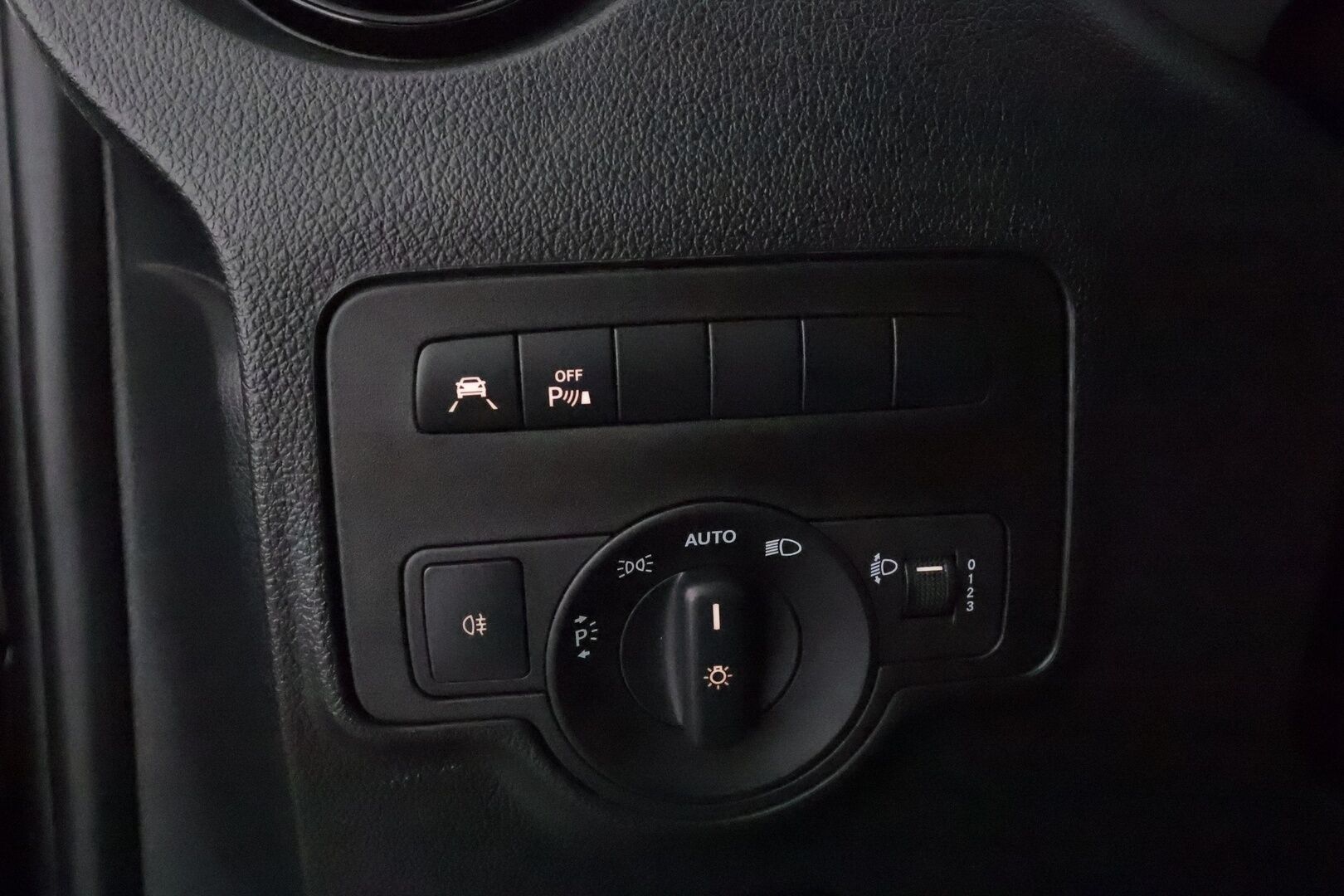 MERCEDES-BENZ Vito 2024 129 Tourer Pro Extralang 5+1 Invapaikka * Peruutuskamera / Navi / Apple&Android / Kaistavahti / ALV / BLIS - ALV-Vähennyskelpoinen / Invapaikka / Harvoin tarjolla!