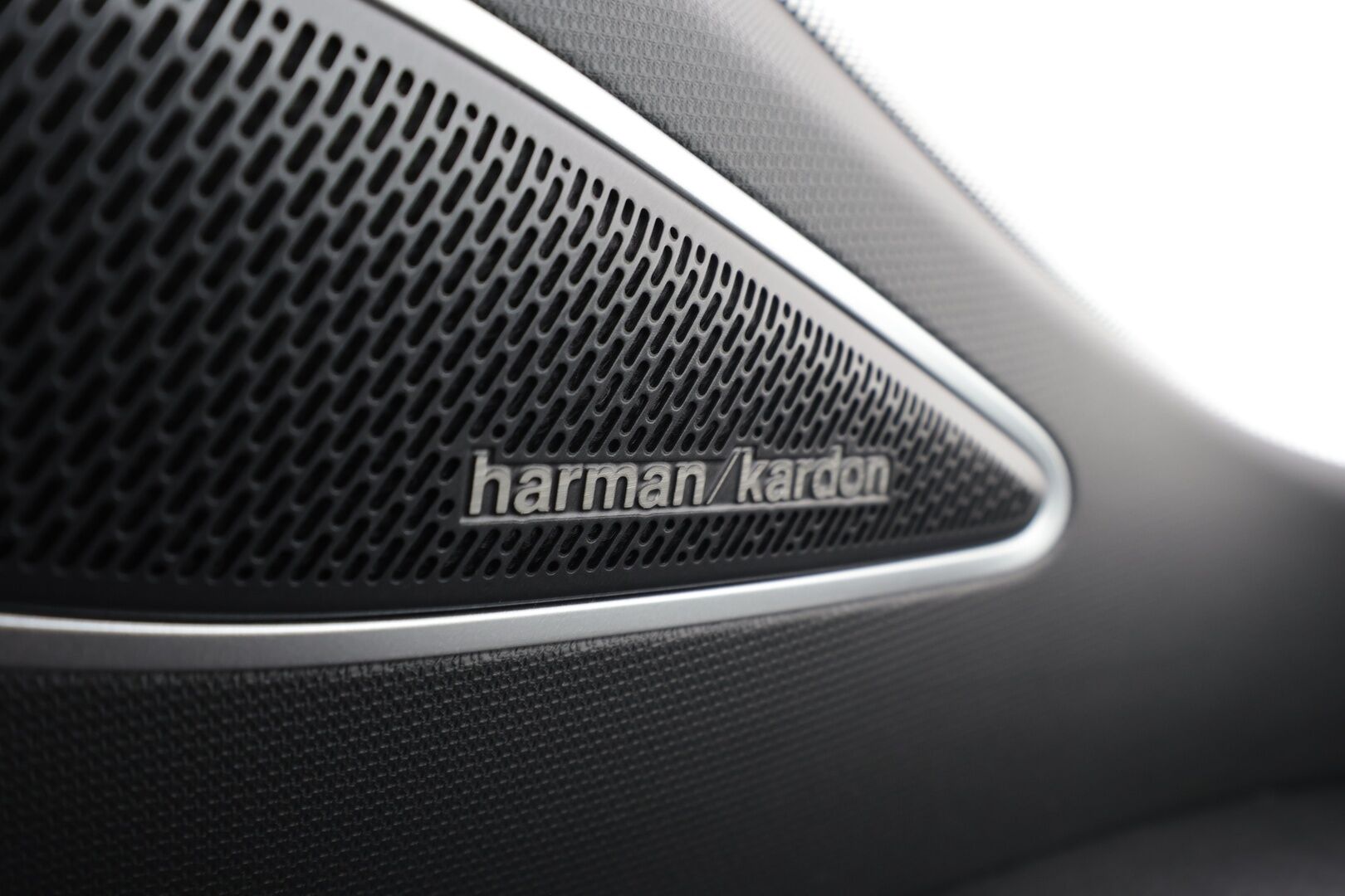 VOLKSWAGEN ID.4 2025 GTX 4Motion 250kW * ACC / HUD / Panorama / Muistipenkit hieronnalla / 360° / ILP / Koukku / IQ.Light / H&K / Facelift * - Akku kuntotarkastettu! / Kahdet renkaat aluvanteilla / Huippuvarusteet!