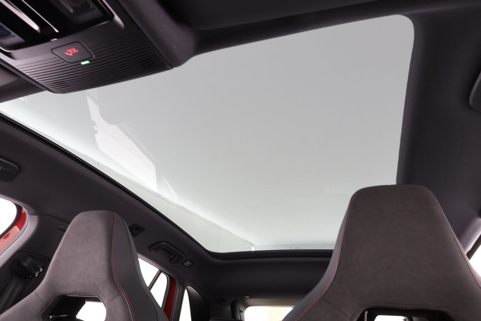 VOLKSWAGEN ID.4 2025 GTX 4Motion 250kW * ACC / HUD / Panorama / Muistipenkit hieronnalla / 360° / ILP / Koukku / IQ.Light / H&K / Facelift * - Akku kuntotarkastettu! / Kahdet renkaat aluvanteilla / Huippuvarusteet!