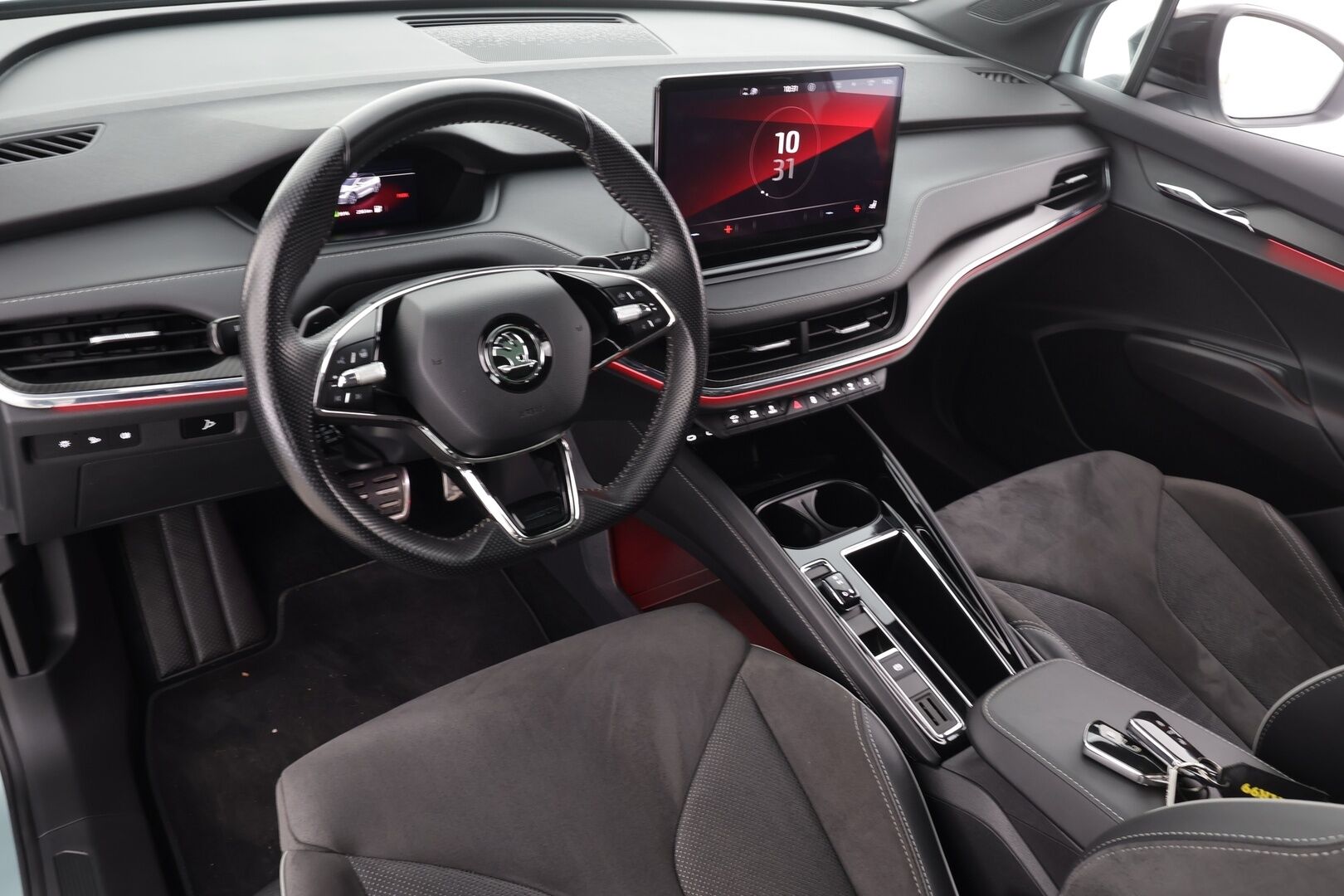 SKODA ENYAQ 2023 80x 4x4 SportLine iV * ILP / Koukku / Panorama / ACC / Matrix-LED / 360° / Muistipenkki / Navi / Kaistavahti / Keyless * - Akku kuntotarkastettu SoH 95,2% 