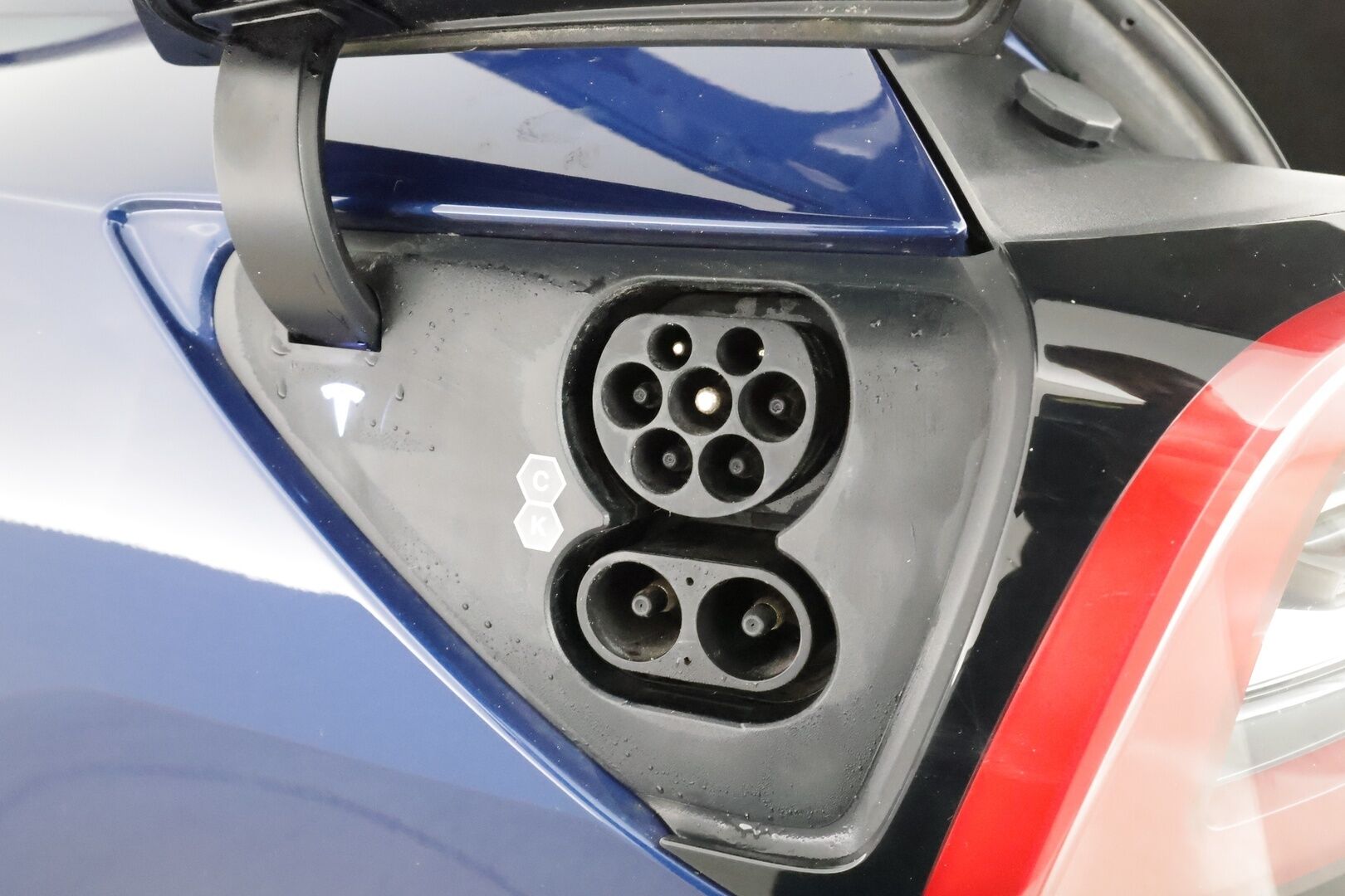 TESLA MODEL 3 2022 Long Range Dual Motor * Lasikatto / ILP / ACC / Matrix-LED / Muistipenkki / P.kamera / Premium Audio / Navi * - 2x Latauskaapelit - Osta nyt, maksa vasta ensi vuonna