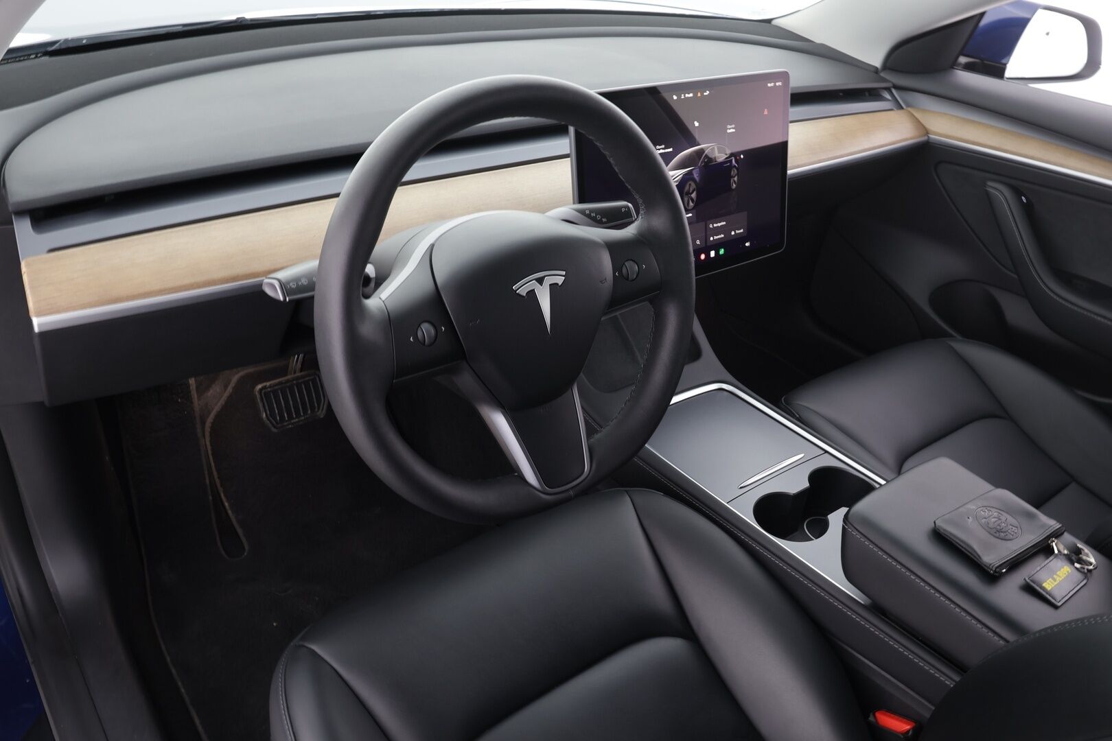 TESLA MODEL 3 2022 Long Range Dual Motor * Lasikatto / ILP / ACC / Matrix-LED / Muistipenkki / P.kamera / Premium Audio / Navi * - 2x Latauskaapelit - Osta nyt, maksa vasta ensi vuonna