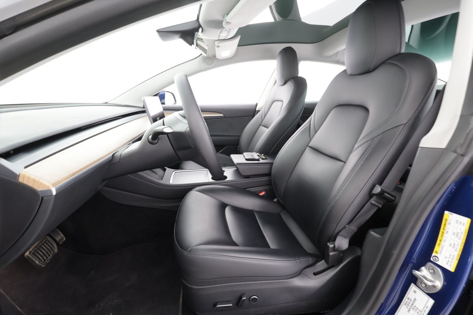 TESLA MODEL 3 2022 Long Range Dual Motor * Lasikatto / ILP / ACC / Matrix-LED / Muistipenkki / P.kamera / Premium Audio / Navi * - 2x Latauskaapelit - Osta nyt, maksa vasta ensi vuonna