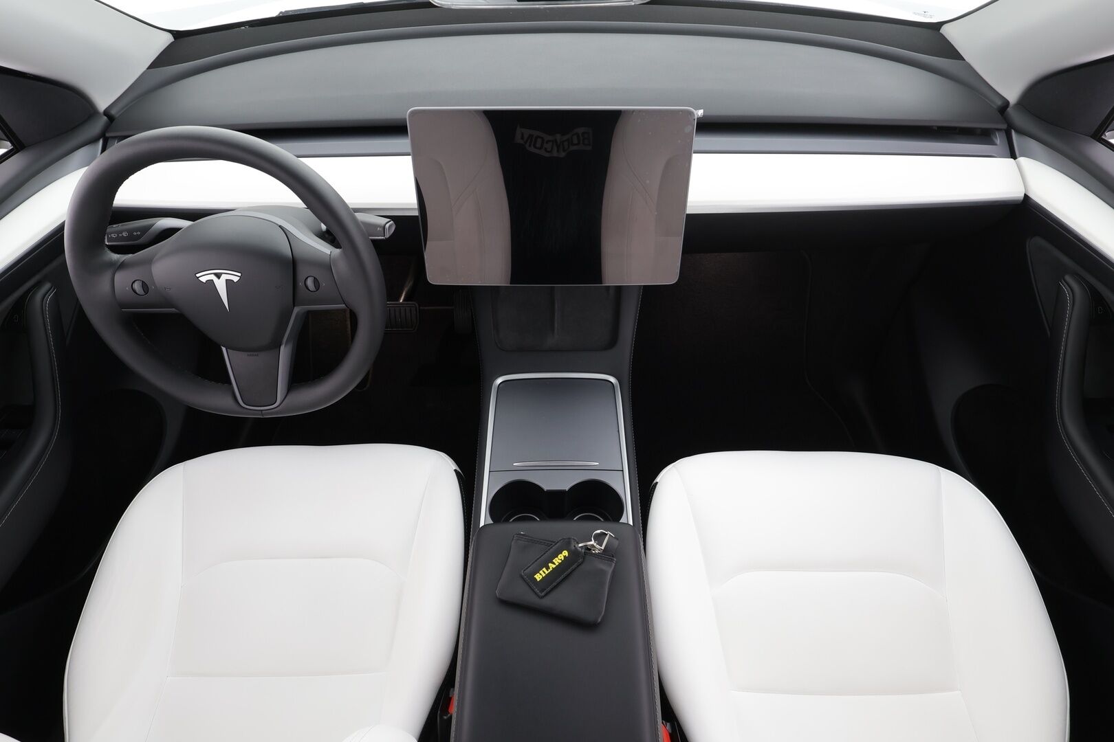 TESLA MODEL Y 2022 Long Range Dual Motor * Koukku / Lasikatto / ILP / ACC / Matrix-LED / Muistipenkki / P.kamera / Premium Audio * - 2x Latauskaapelit - Osta nyt, maksa vasta ensi vuonna