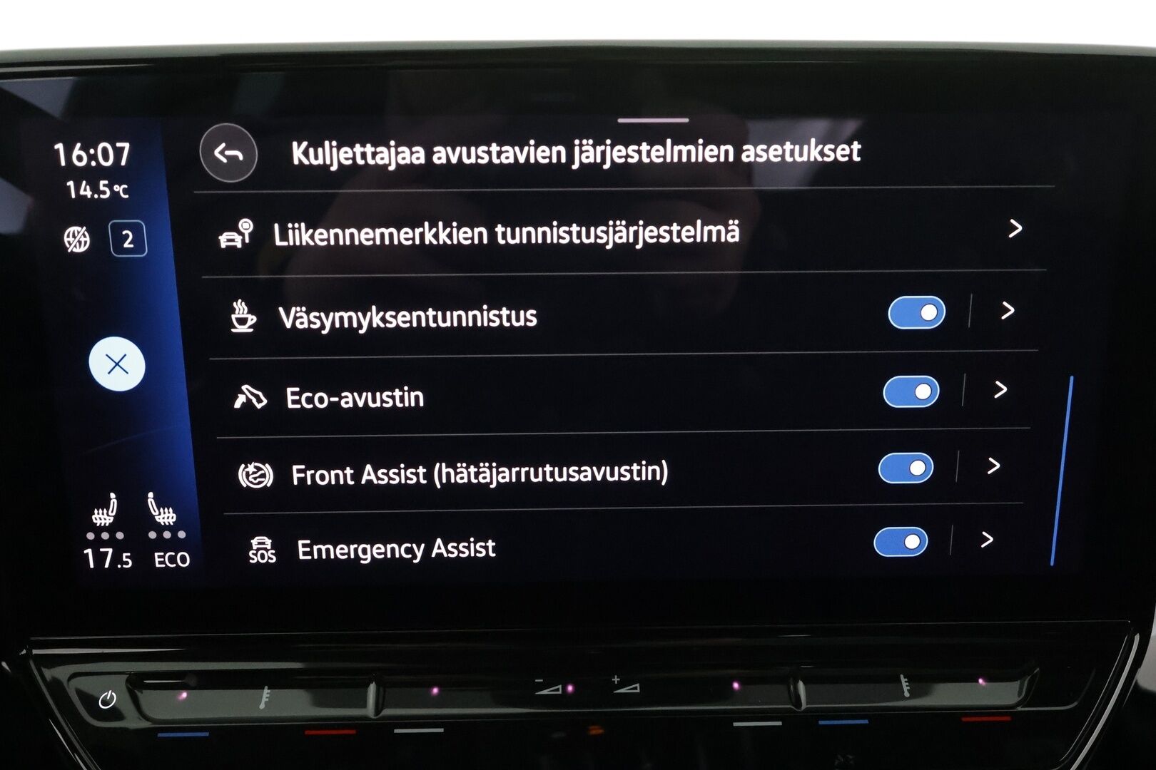 VOLKSWAGEN ID.4 2022 GTX 4Motion 220 kW * ILP / Lasikatto / ACC / Matrix-LED / HUD / 360° / Hierovat Sportpenkit Muistilla / Navi / Keyless* - Kahdet renkaat / * HUIPPU KAMOILLA * - Osta nyt, maksa vasta ensi vuonna