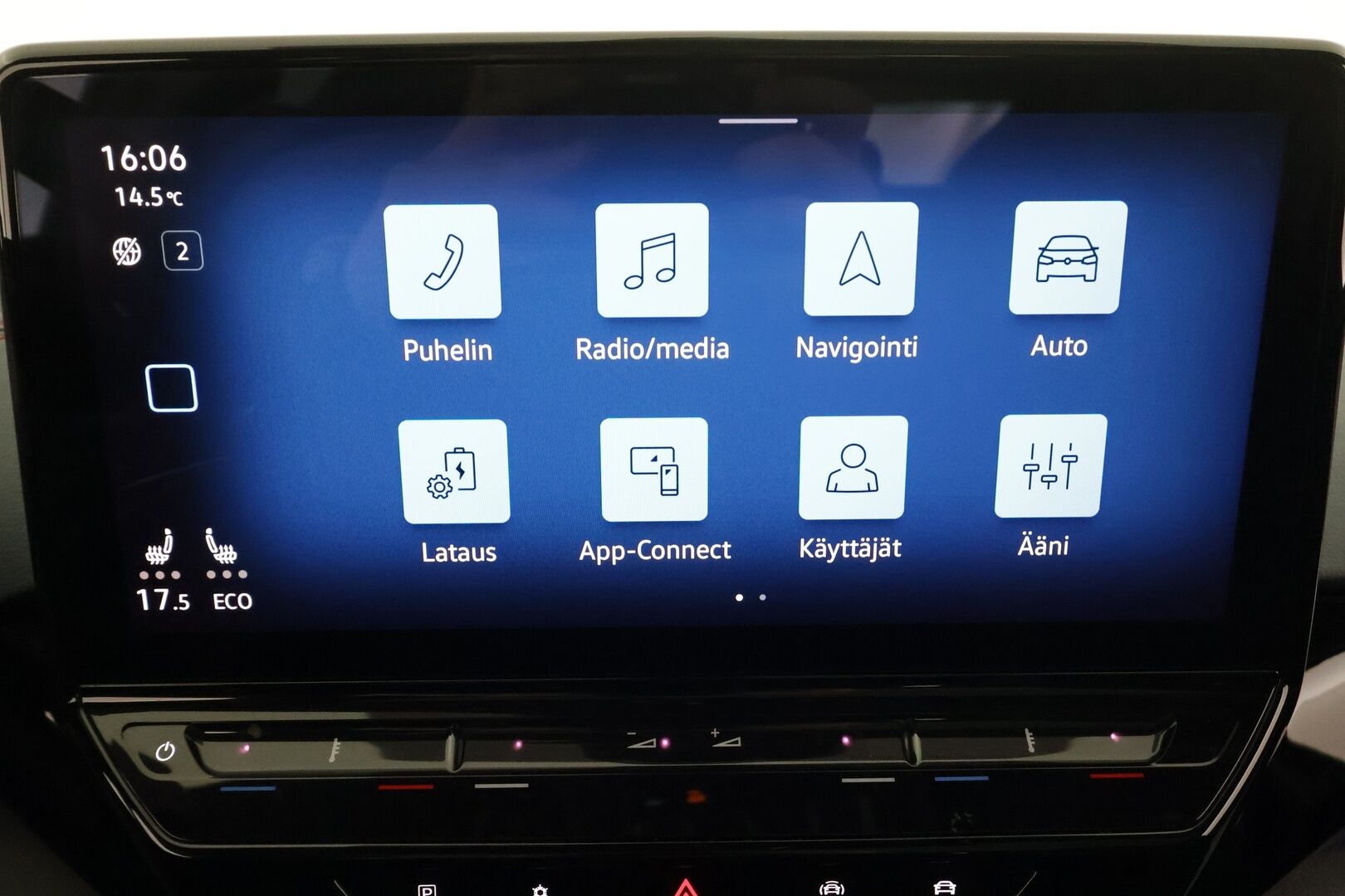 VOLKSWAGEN ID.4 2022 GTX 4Motion 220 kW * ILP / Lasikatto / ACC / Matrix-LED / HUD / 360° / Hierovat Sportpenkit Muistilla / Navi / Keyless* - Kahdet renkaat / * HUIPPU KAMOILLA * - Osta nyt, maksa vasta ensi vuonna