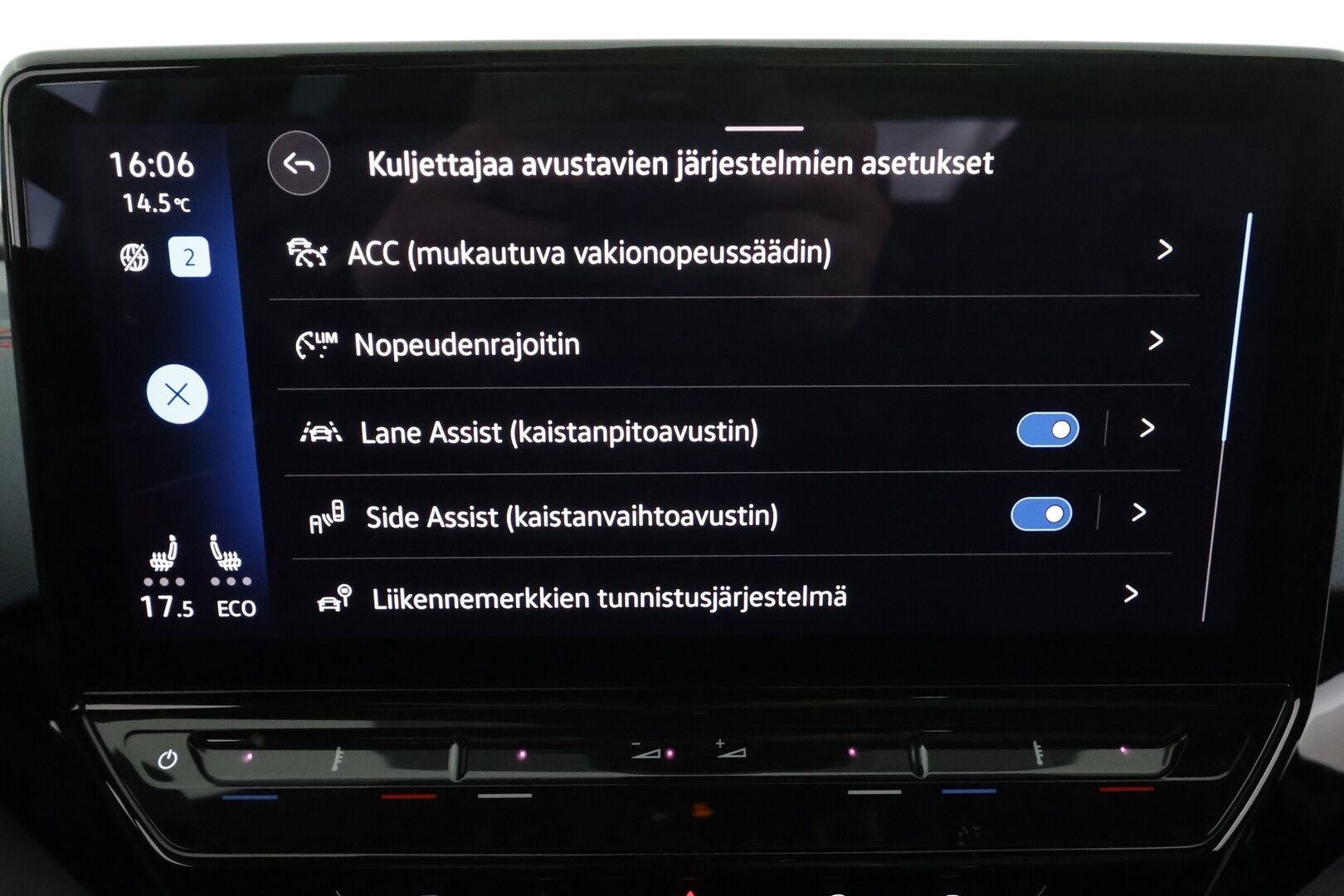 VOLKSWAGEN ID.4 2022 GTX 4Motion 220 kW * ILP / Lasikatto / ACC / Matrix-LED / HUD / 360° / Hierovat Sportpenkit Muistilla / Navi / Keyless* - Kahdet renkaat / * HUIPPU KAMOILLA * - Osta nyt, maksa vasta ensi vuonna