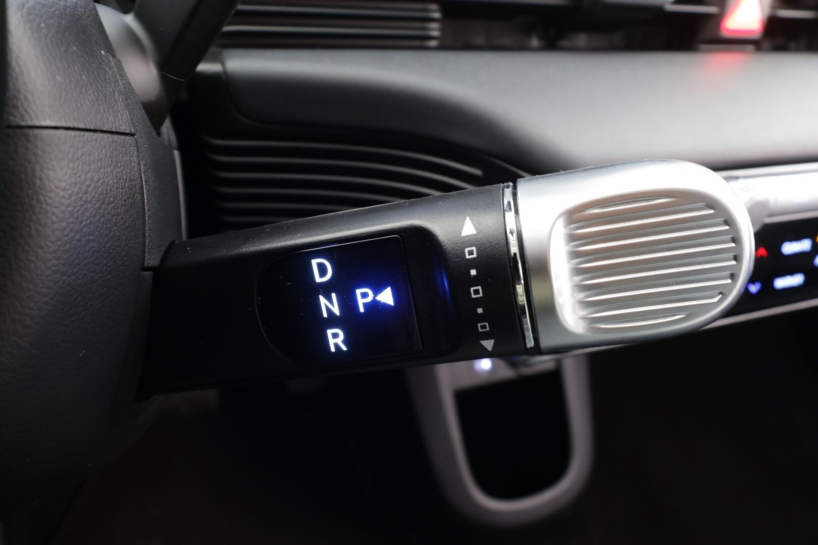 HYUNDAI IONIQ 5 2024 58kWh 170hv Premium * ACC / ILP / 360° / Ilmastoidut nahat / Sähköpenkit / LED / Navi * - Akku kuntotarkastettu - HULLUT VÄLIPÄIVÄT KORKOTARJOUS 2,49%