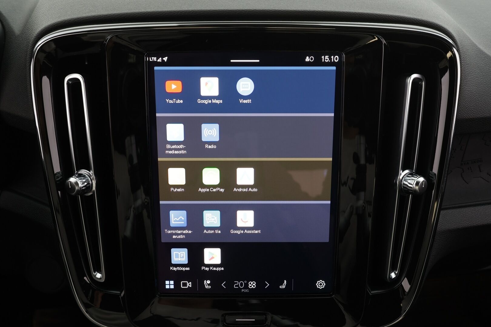 Volvo XC40 2023 Recharge Twin Plus aut * ACC / ILP / P.kamera / LED / Navi / Muistipenkki / Koukku / Facelift / KeylessGo * - Akku kuntotarkastettu SoH 96,2% / Kahdet renkaat aluvanteilla / Merkkihuollettu