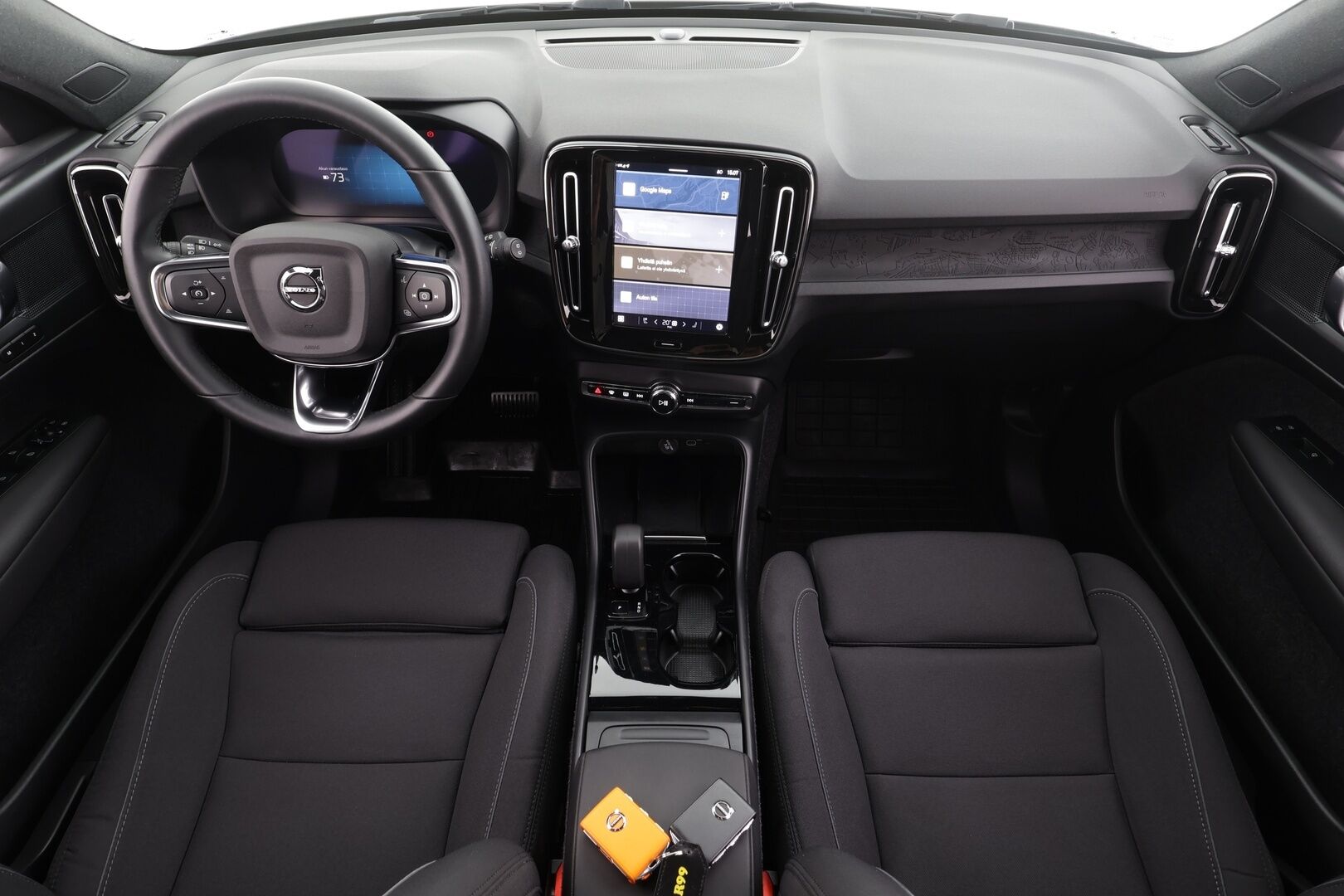 Volvo XC40 2023 Recharge Twin Plus aut * ACC / ILP / P.kamera / LED / Navi / Muistipenkki / Koukku / Facelift / KeylessGo * - Akku kuntotarkastettu SoH 96,2% / Kahdet renkaat aluvanteilla / Merkkihuollettu