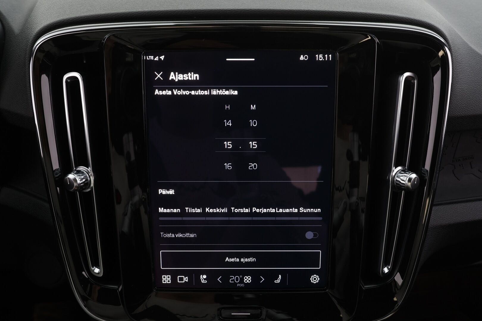 Volvo XC40 2023 Recharge Twin Plus aut * ACC / ILP / P.kamera / LED / Navi / Muistipenkki / Koukku / Facelift / KeylessGo * - Akku kuntotarkastettu SoH 96,2% / Kahdet renkaat aluvanteilla / Merkkihuollettu